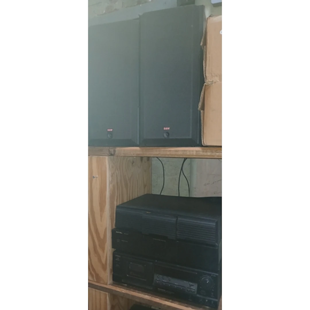 HiFi comprising Rotel RB-9700BX, Aiwa AD-F850 and pair of B&...