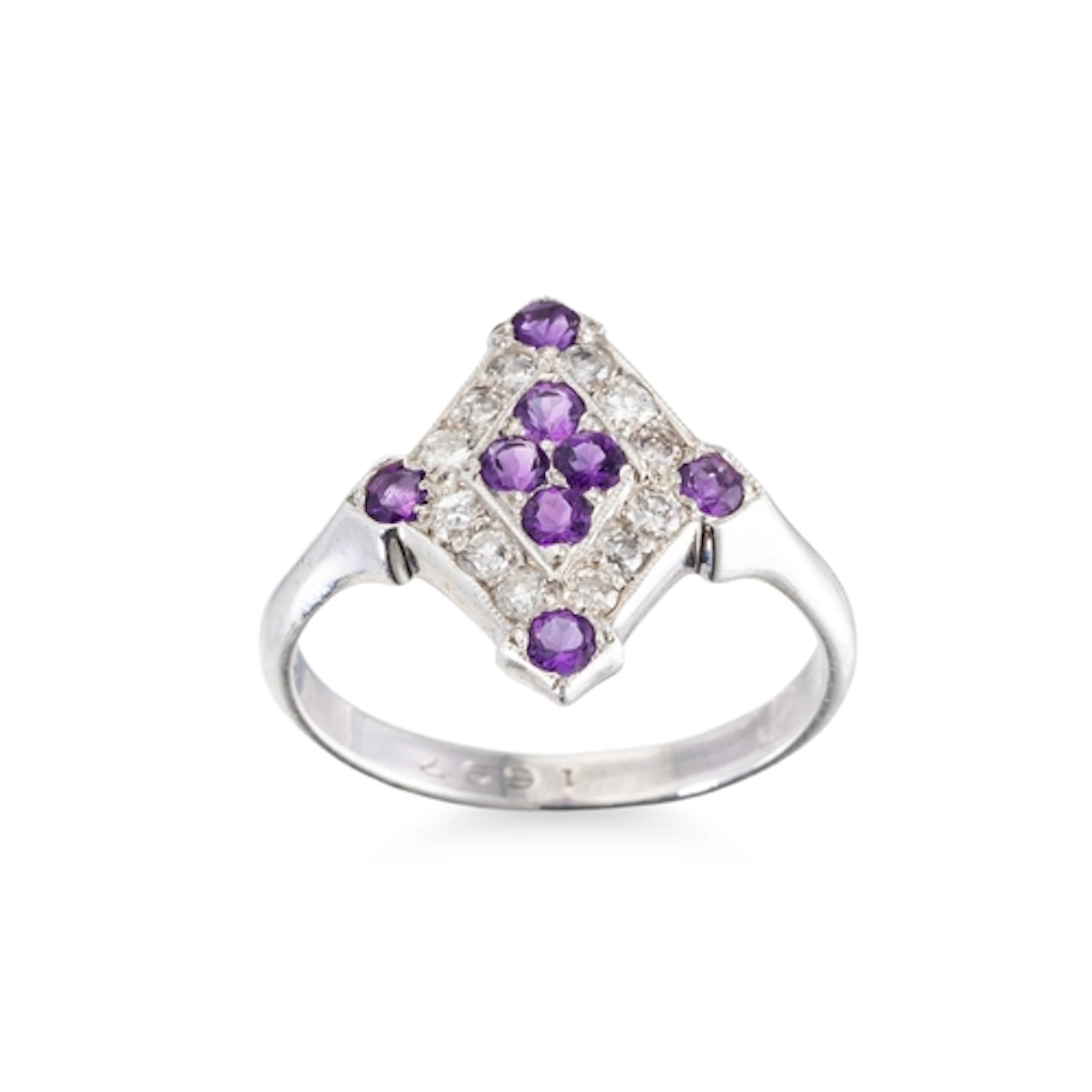 A DIAMOND AND AMETHYST CLUSTER RING, the round cut amethyst ...