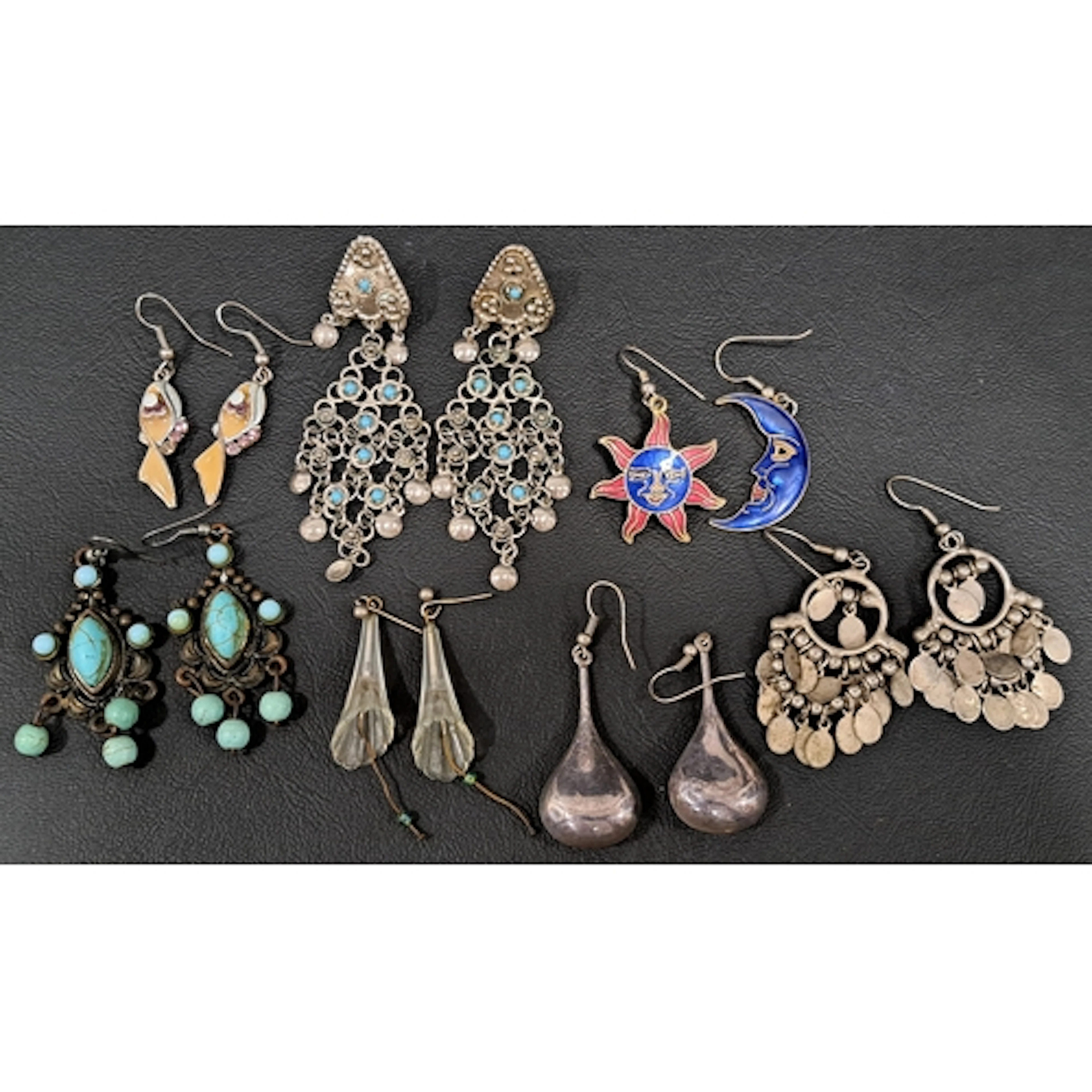 SEVEN PAIRS OF COSTUME JEWELLERY DROP EARRINGS including two...