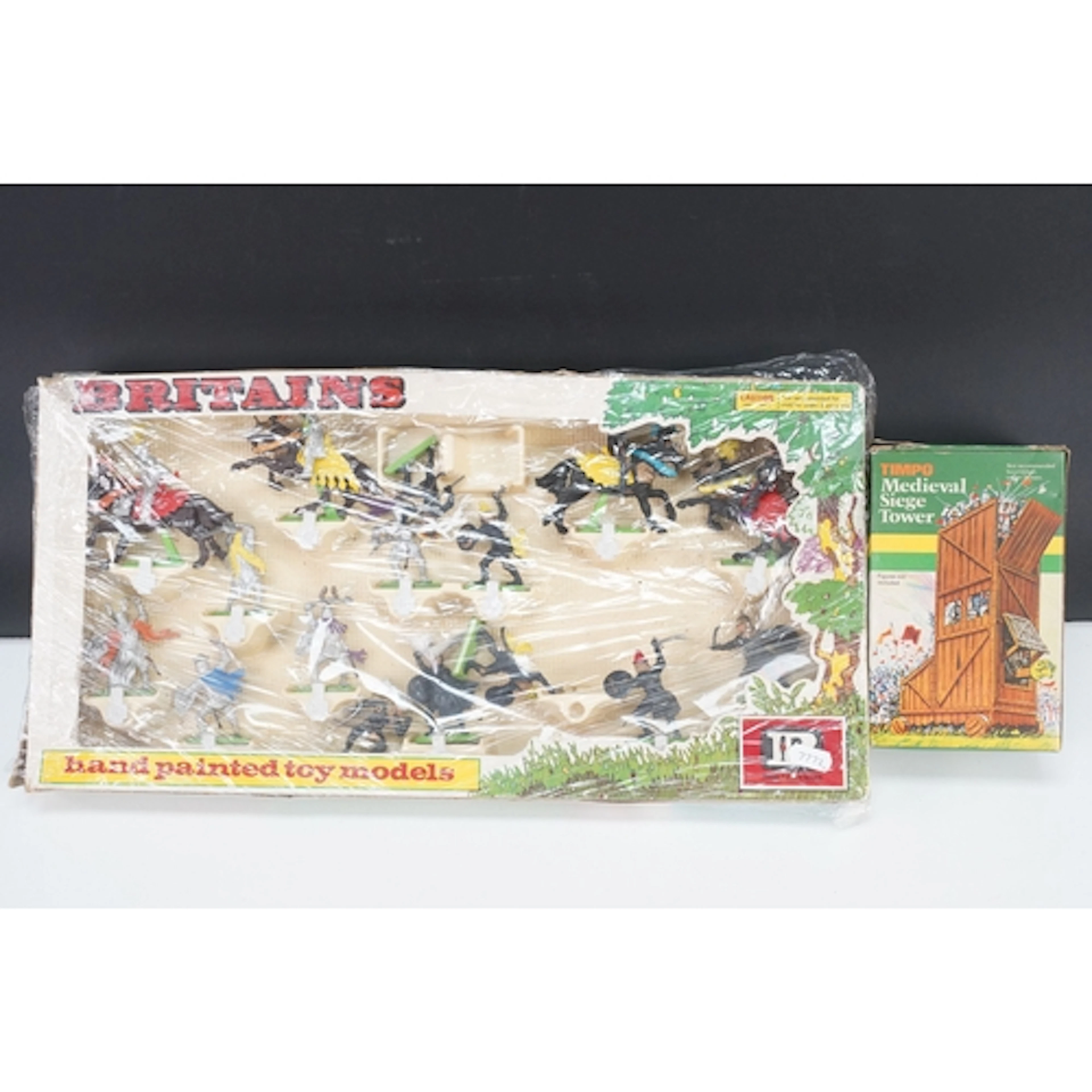 Boxed Britains Knights & Turks plastic figures set comprisin...