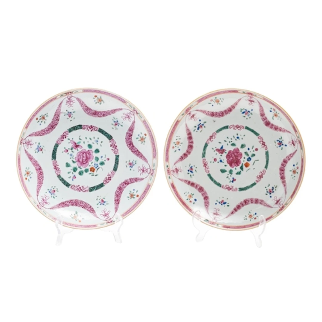 A pair of Chinese Export famille rose dishes, Qing Dynasty/e...