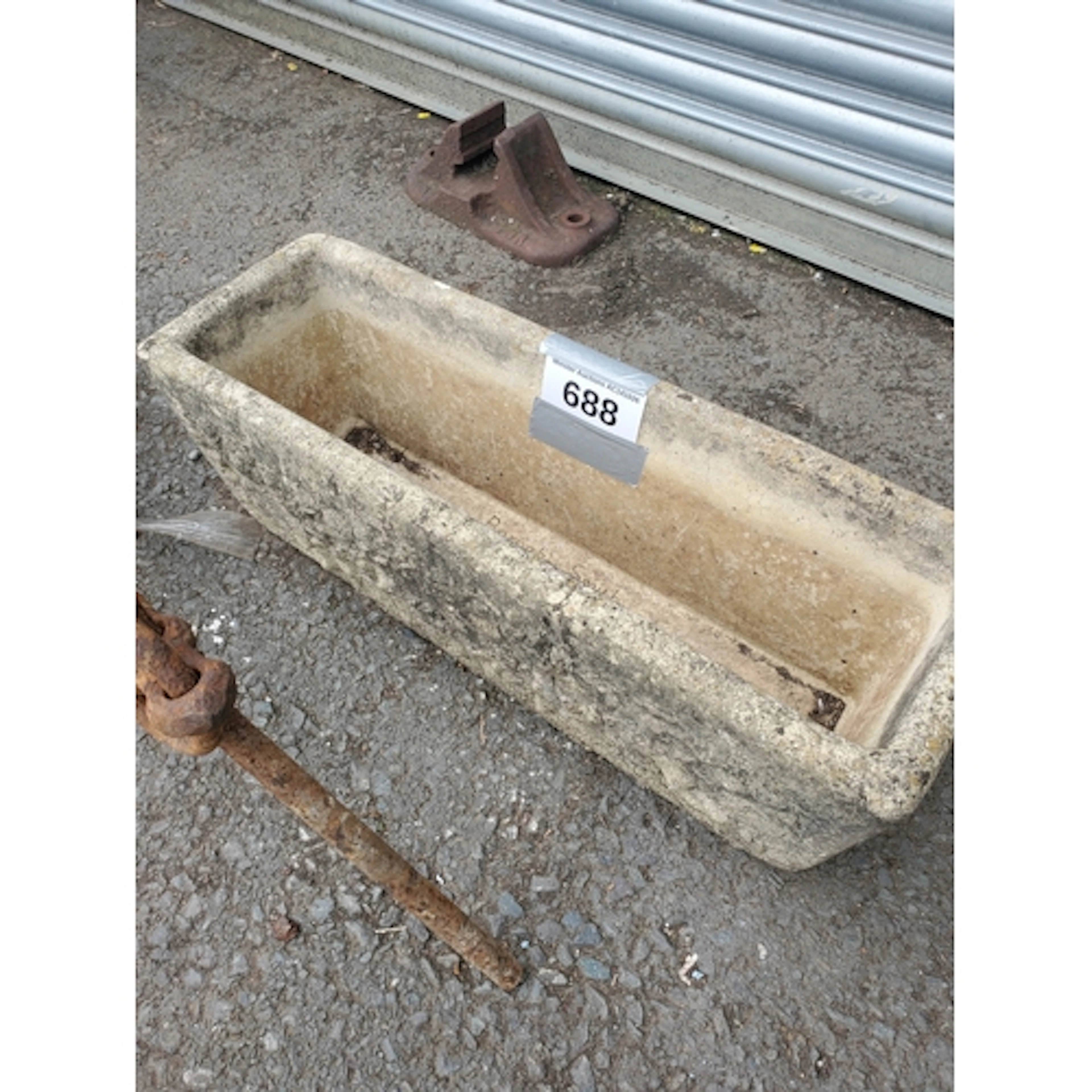 A Barnaby Smith Cotswold rectangular Planter
