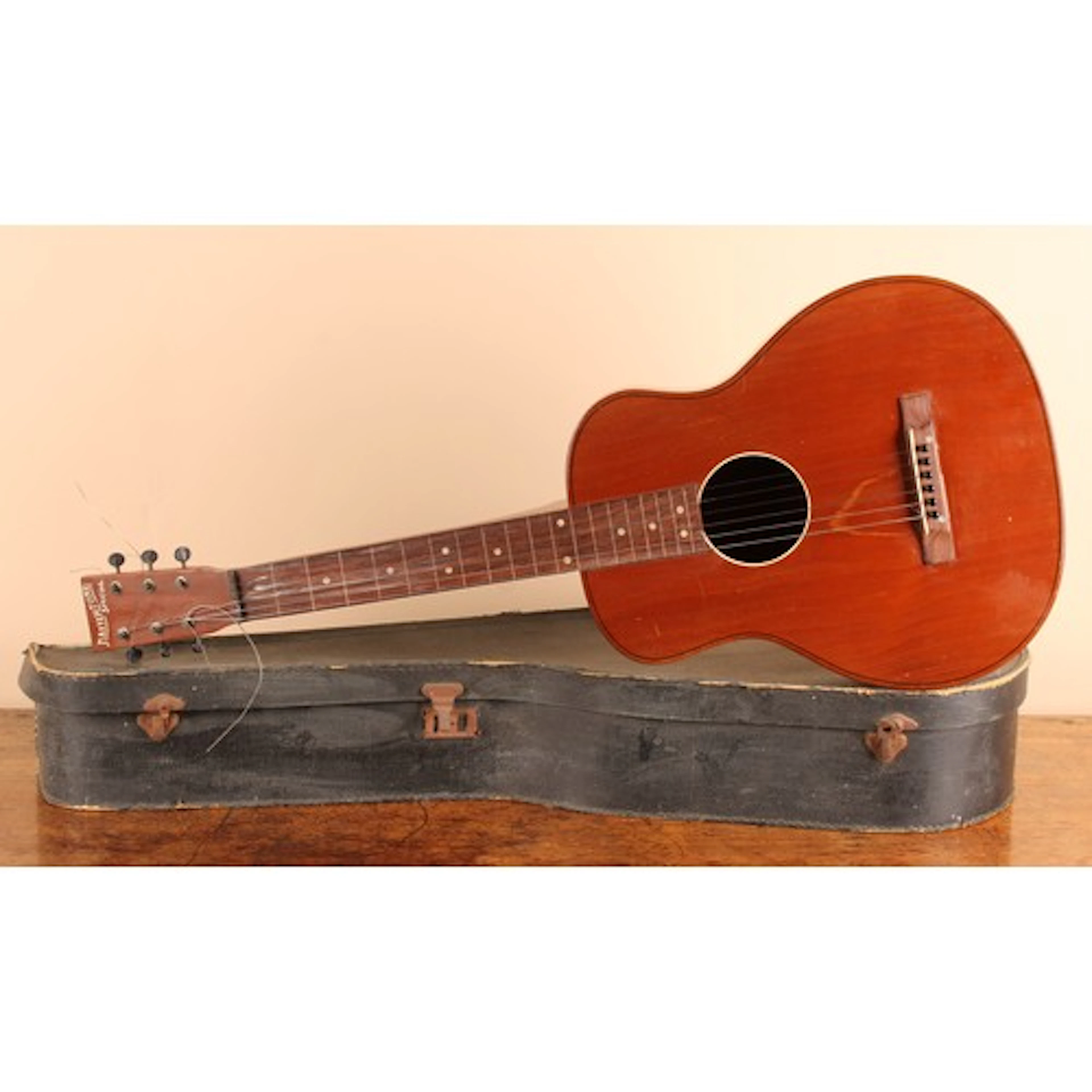 A Gibson MasterTone Special acoustic guitar, original 1930s ...