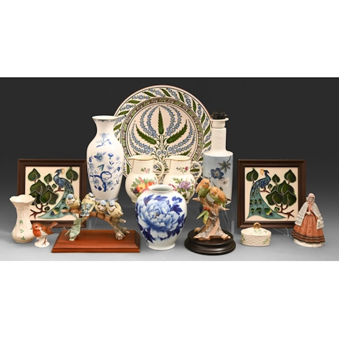 Miscellaneous decorative ceramics, early 20th c and later, t...