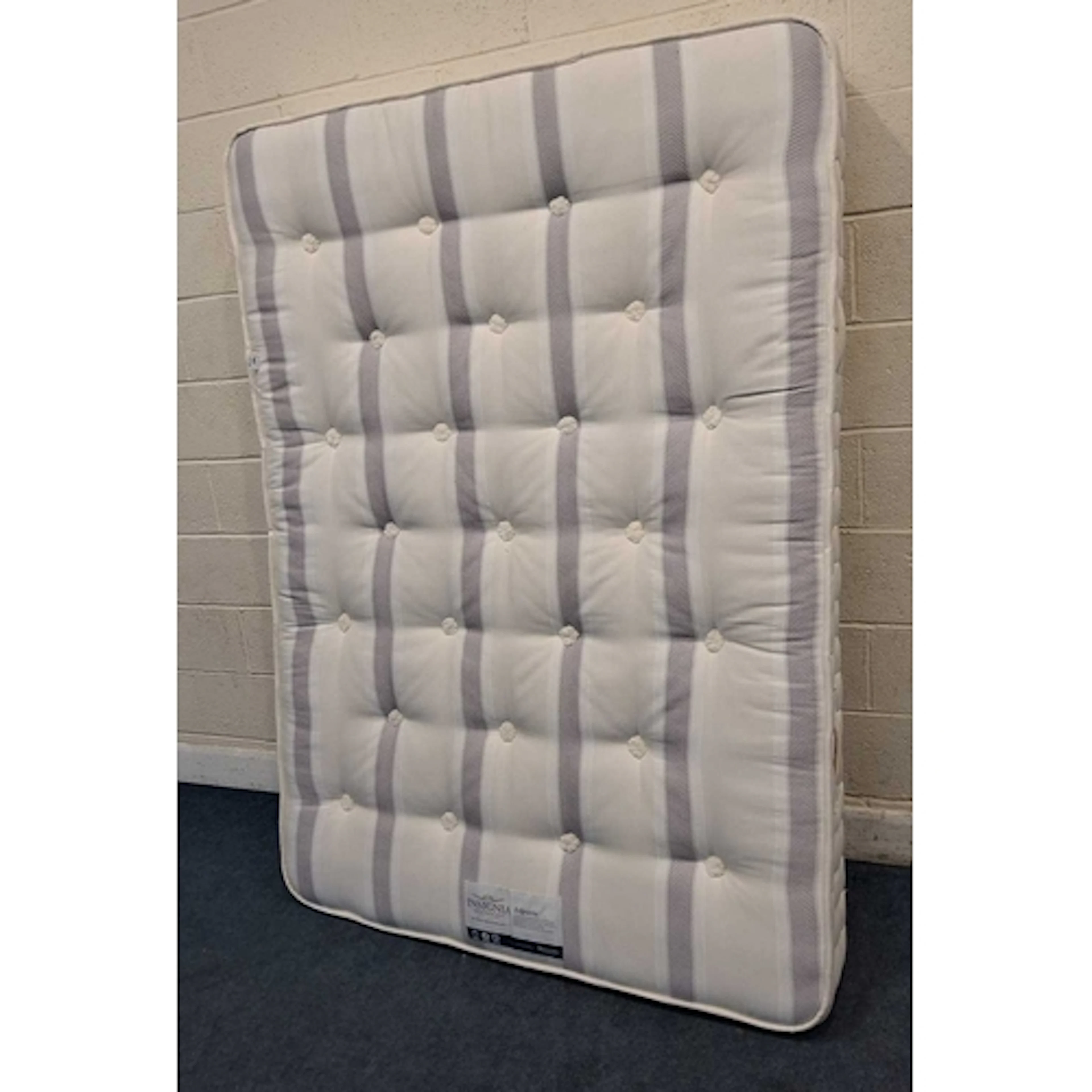 A DREAMS BELGRAVIA 4FT6 MATTRESS general signs of usage...