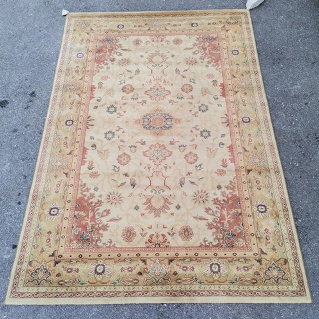Oriental style rug - 290cm x 200cm