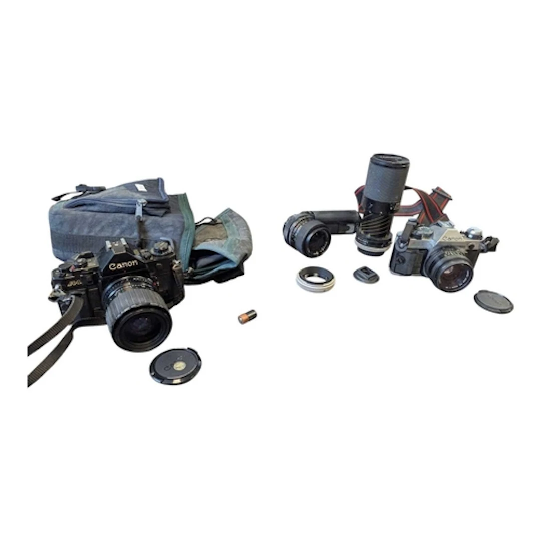 Canon, Japan - Two vintage 20th century Canon 35mm SLR camer...
