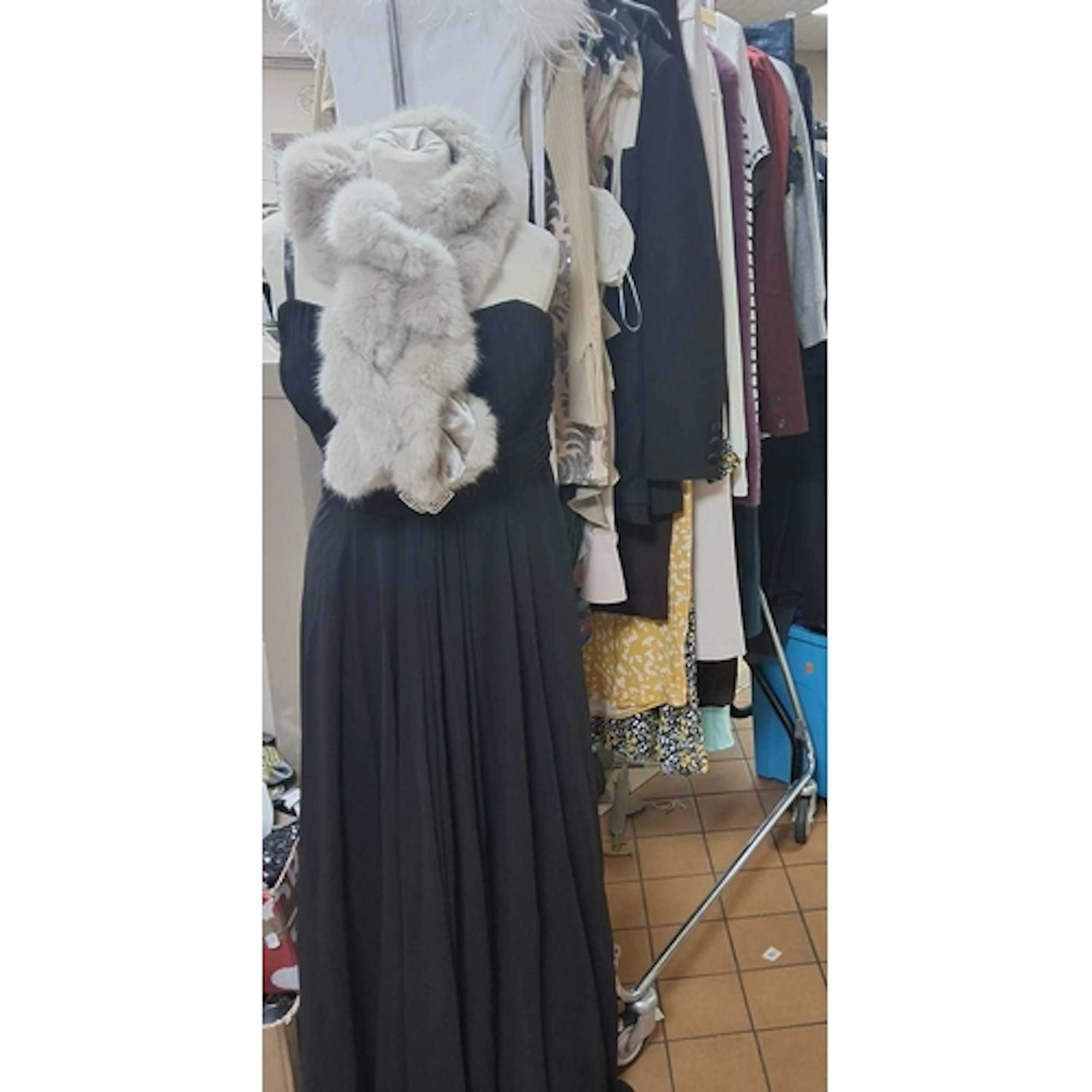 A QUANTITY OF WOMEN'S DESIGNER CLOTHES, approximately forty ...