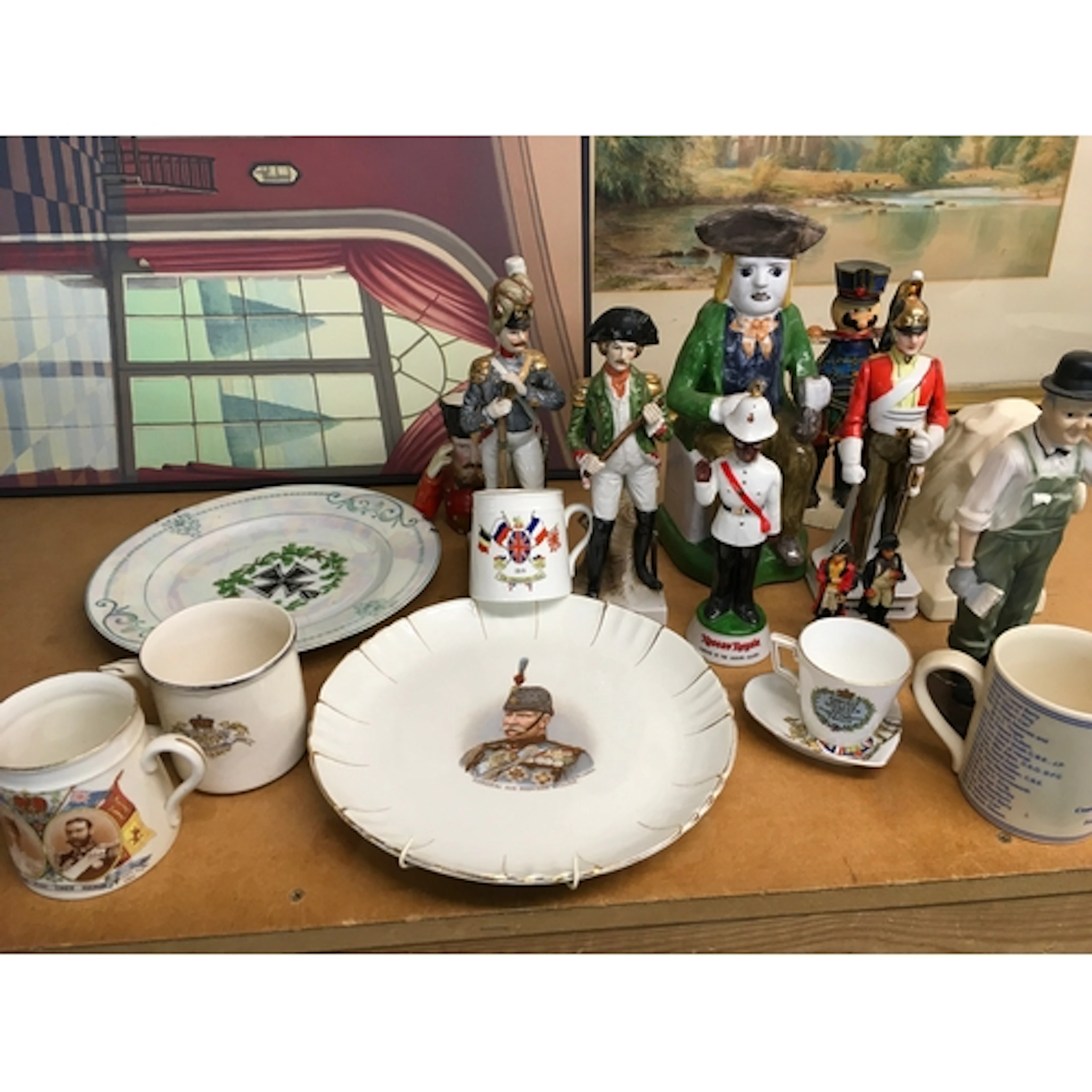 A collection of mixed ceramics including decorative com...