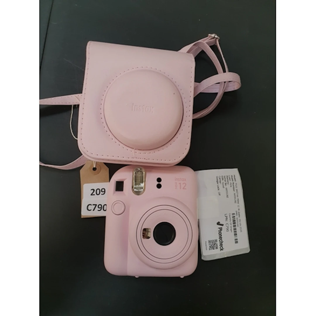 CAMERA FUJIFILM INSTAX MINI 12 CAMERA model W055J8Z, in case