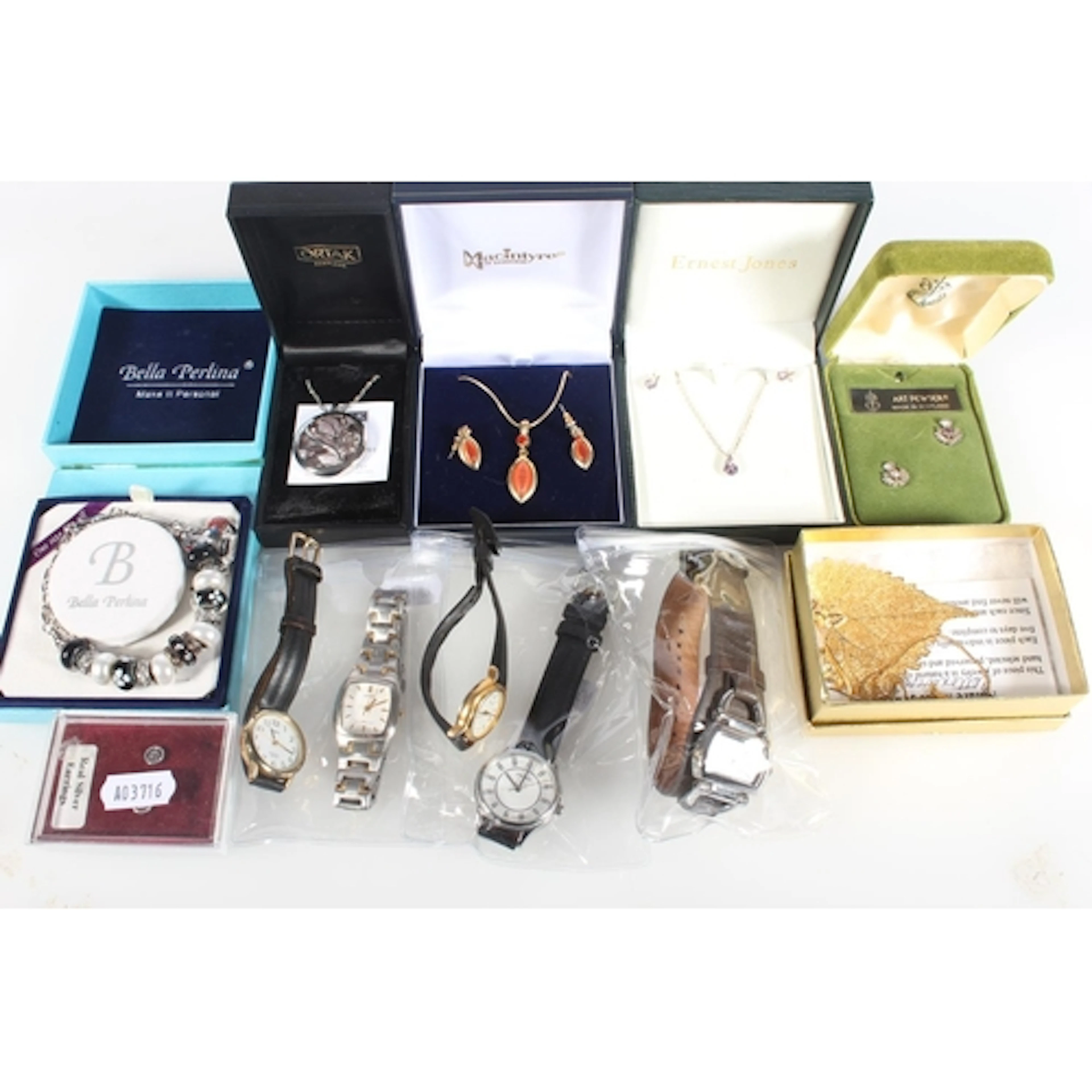 Collection of costume jewellery, necklaces, earrings, ladies...