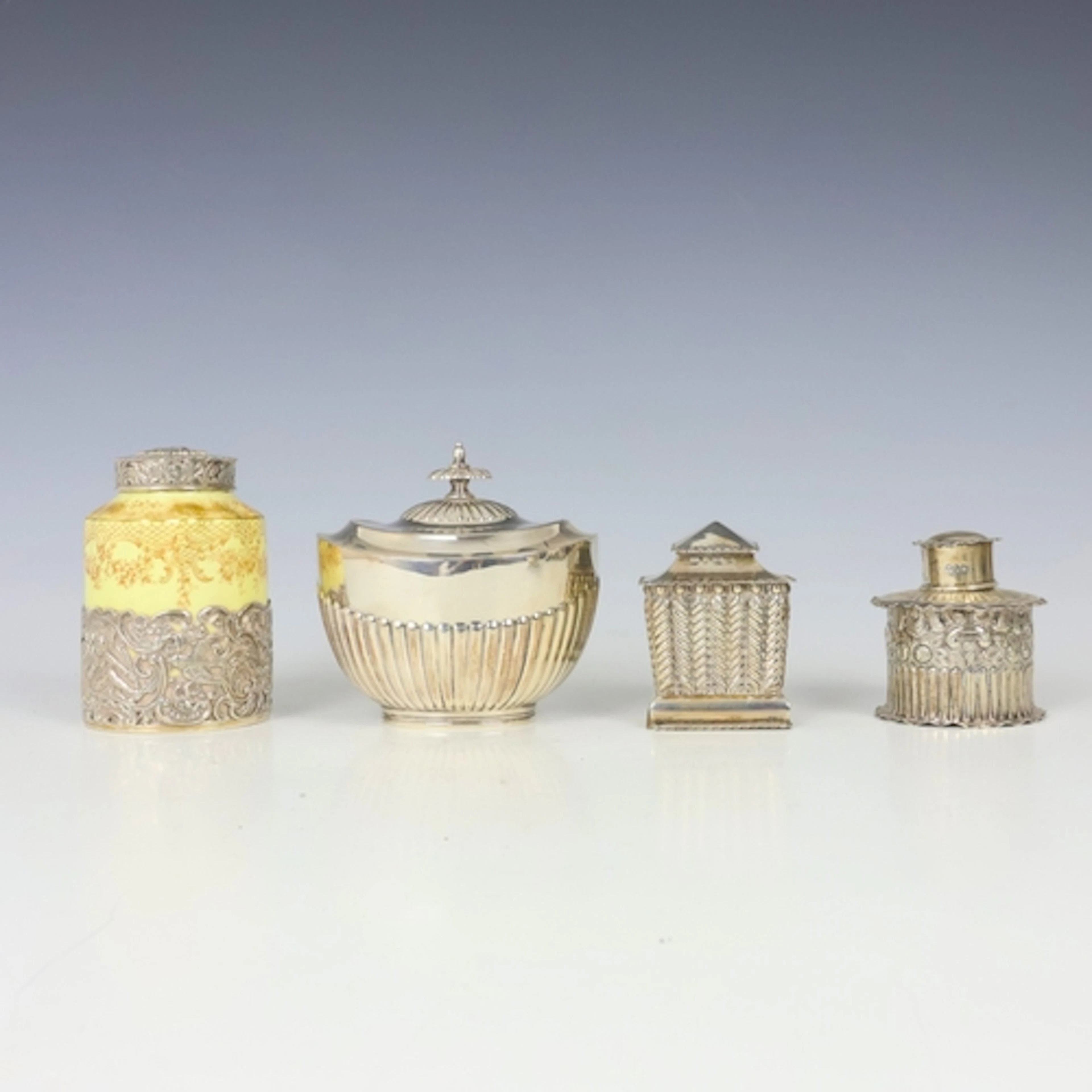 A Victorian silver tea caddy, George Unite, Birmingham 1900,...