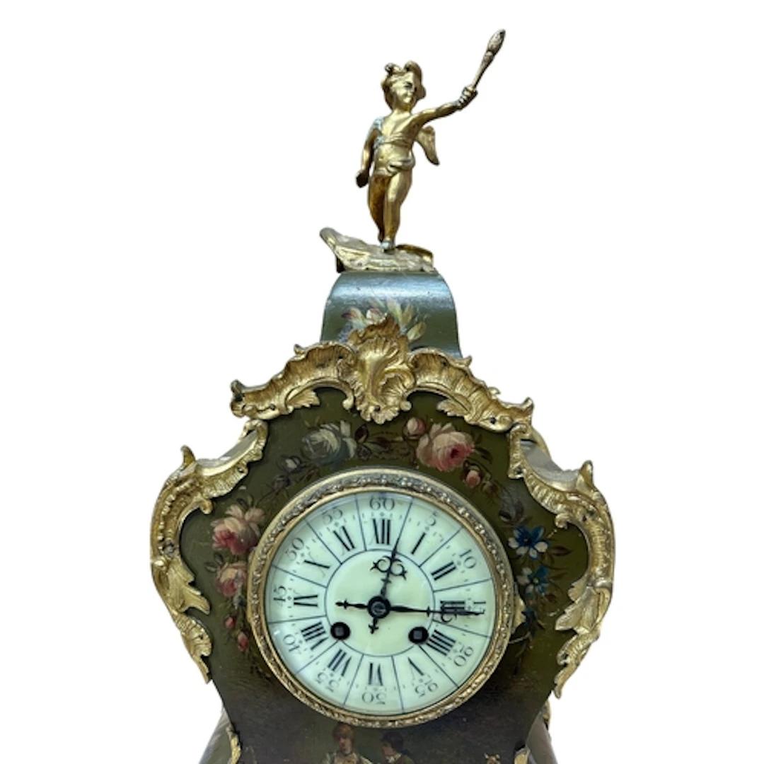 A 19TH CENTURY FRENCH MANTLE CLOCK WITH ORMOLU MOUNTS