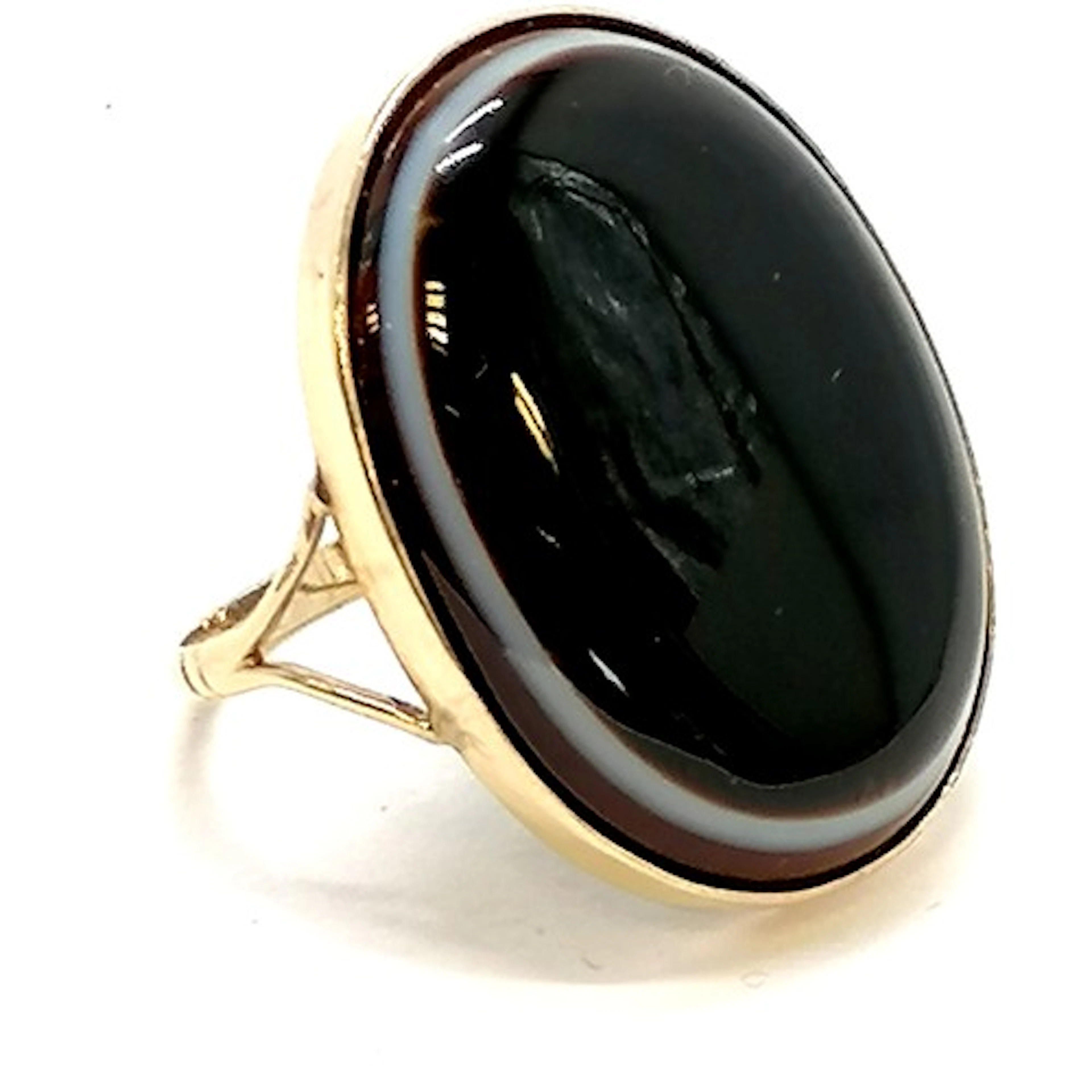Antique unmarked gold banded agate glove ring - 3cm across &...