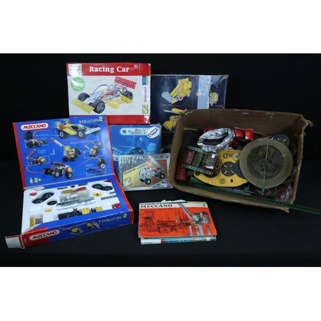 Collection of Meccano to include boxed Meccano set No. 7, bo...