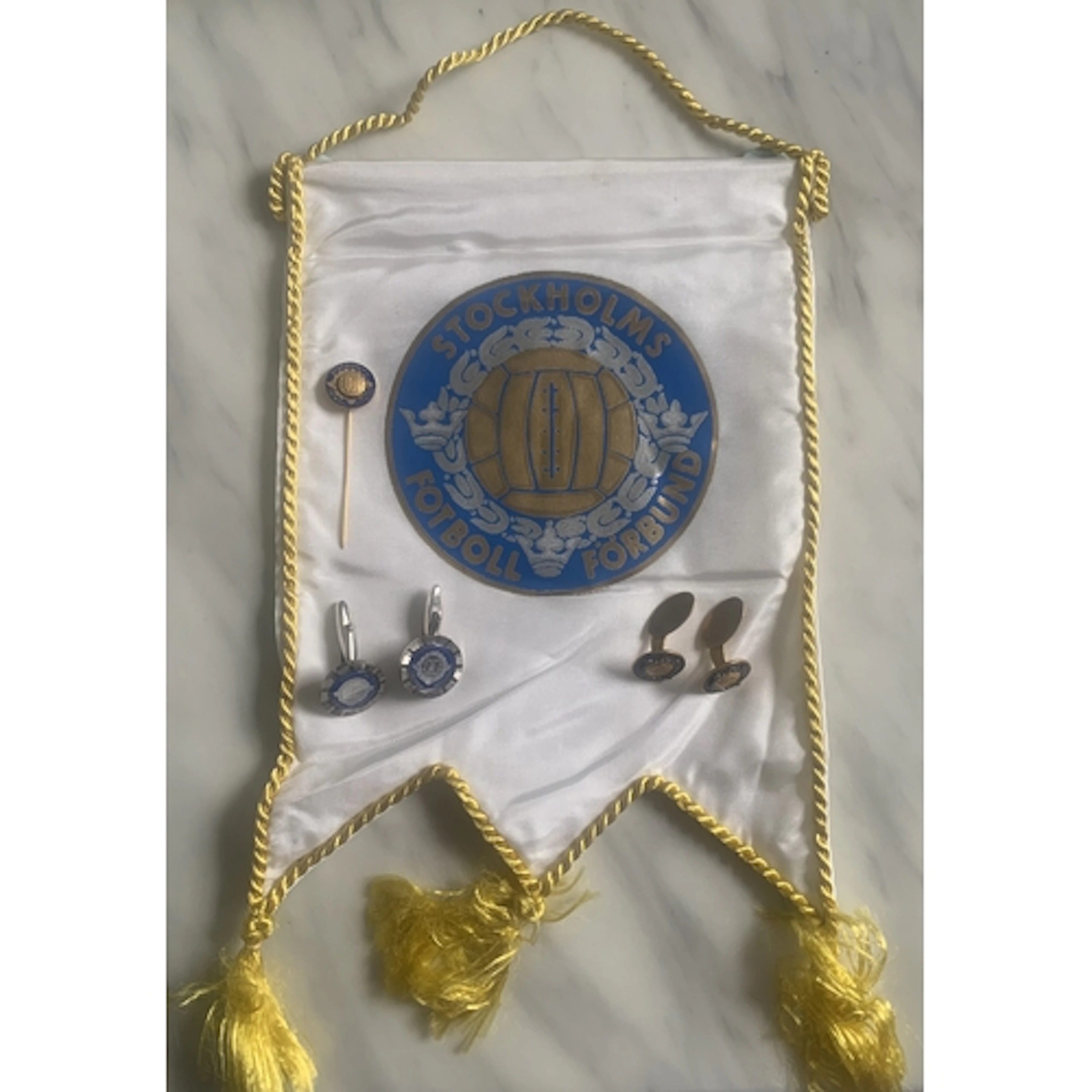 John Lyalls West Ham 1972 Sweden Tour Momentos: Pennant, 2 p...
