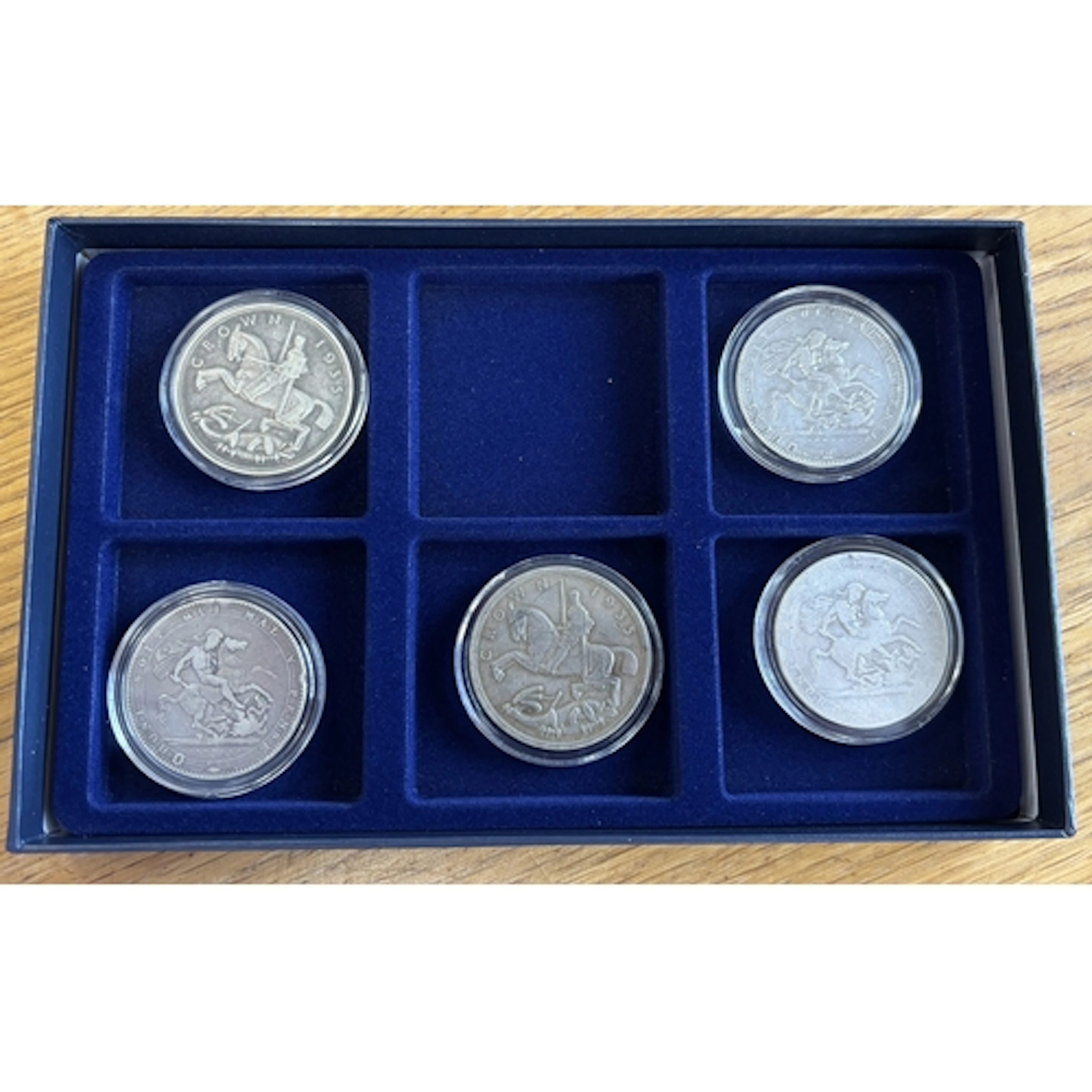 Range of crowns, generally fine to very fine, including 1819...