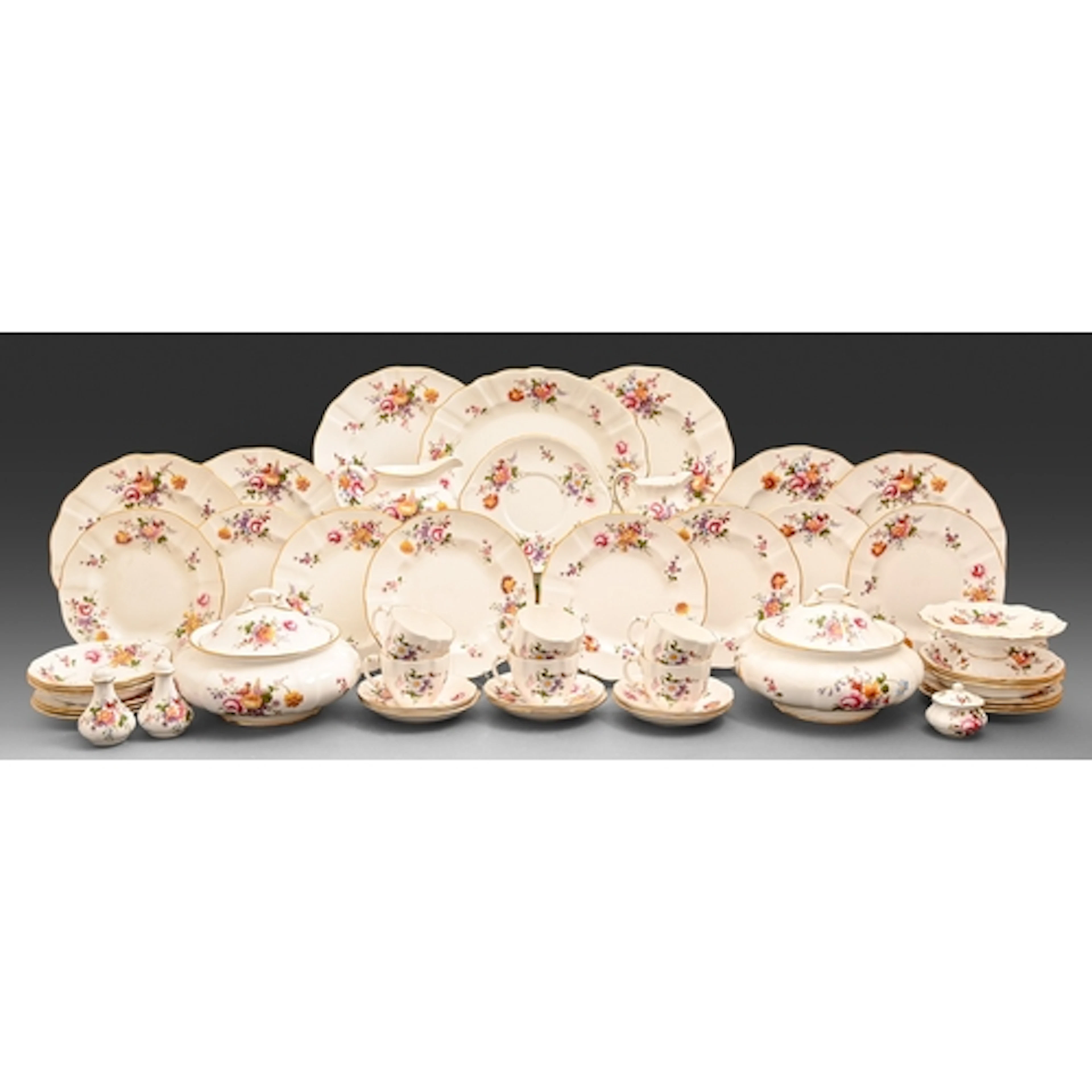 A Royal Crown Derby Posies pattern tea and dinner service, l...