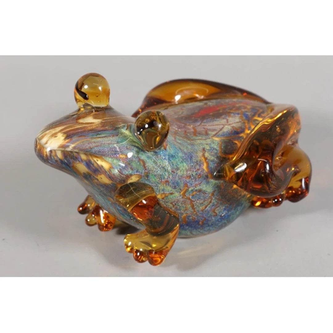 Art Glass amber coloured resting frog, 10cm tall.