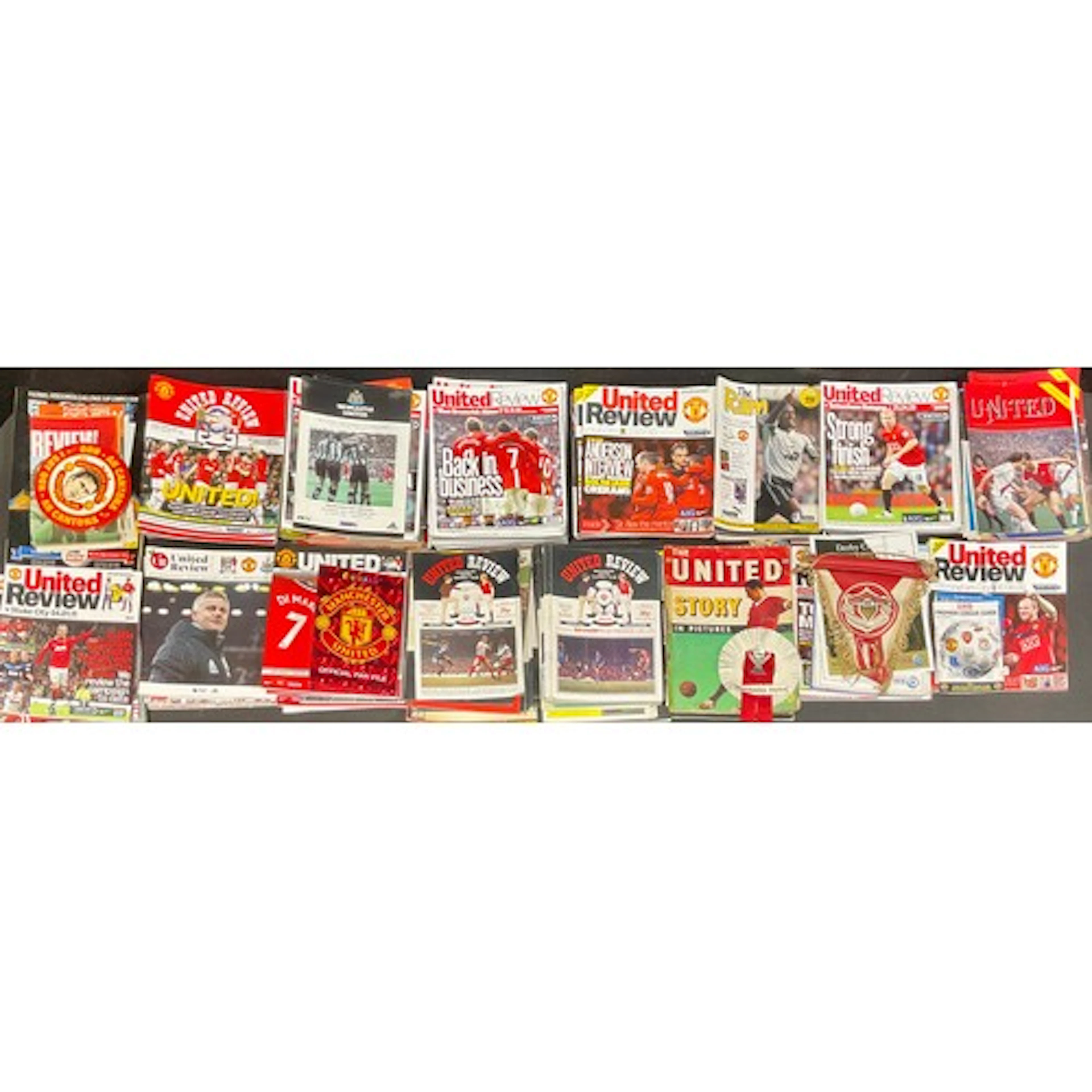 Sporting memorabilia - Mostly Manchester United sporting mem...