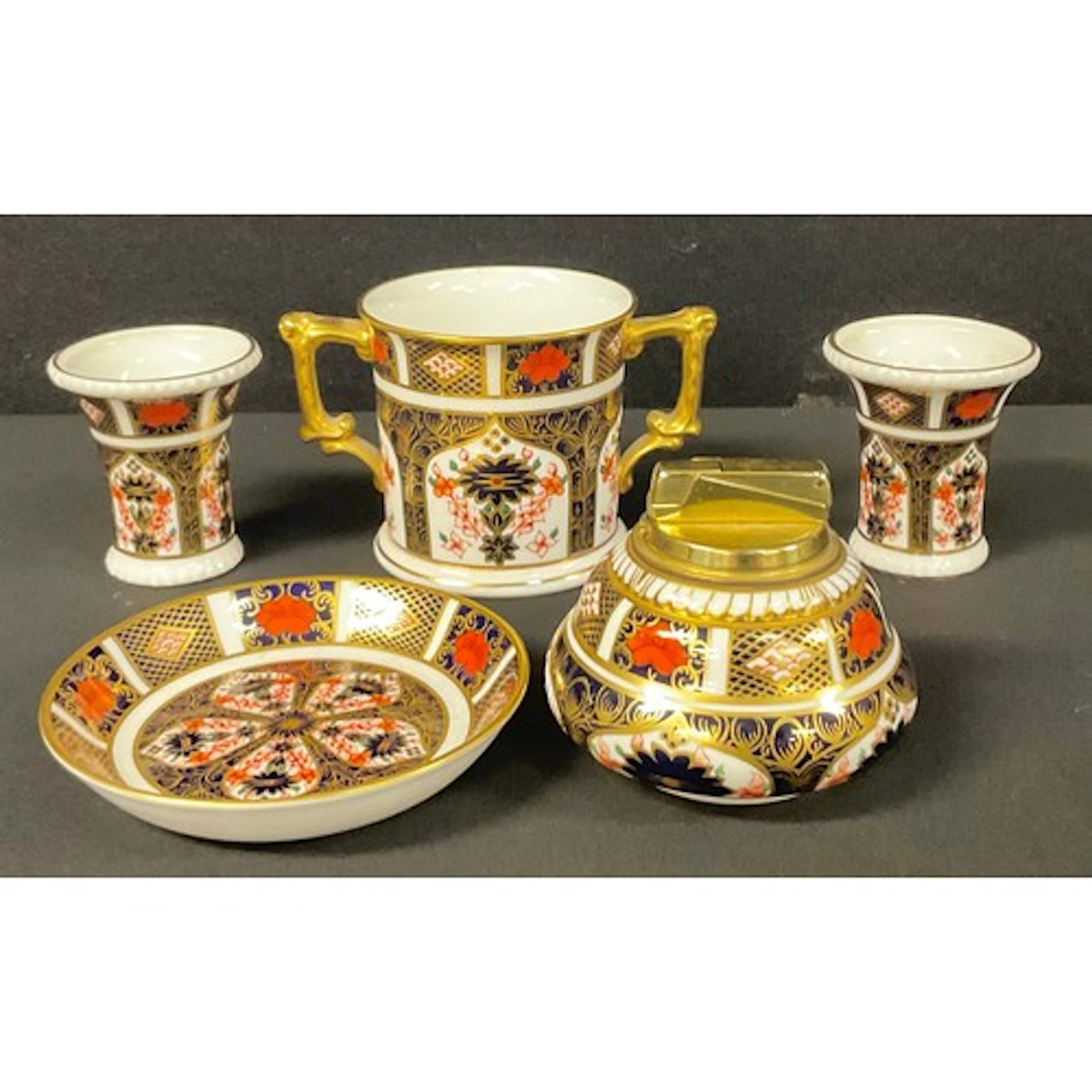 Royal Crown Derby - 1128 Imari twin handled loving cup, pai...