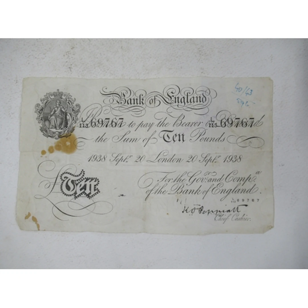 A 1938 white £10 bank note