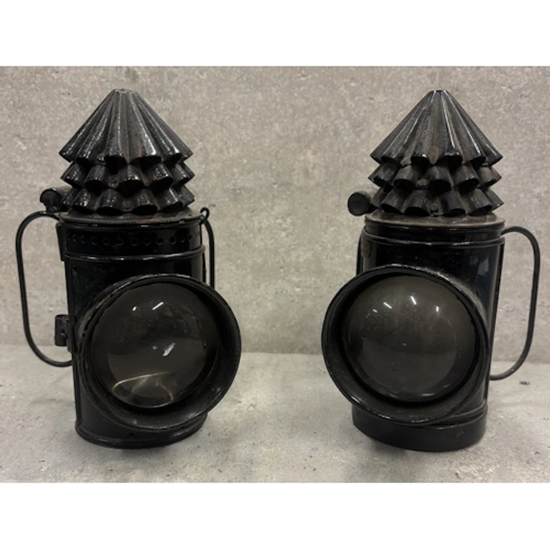 A pair of vintage Hiatt & Co. Police oil lamps. Est. £20...