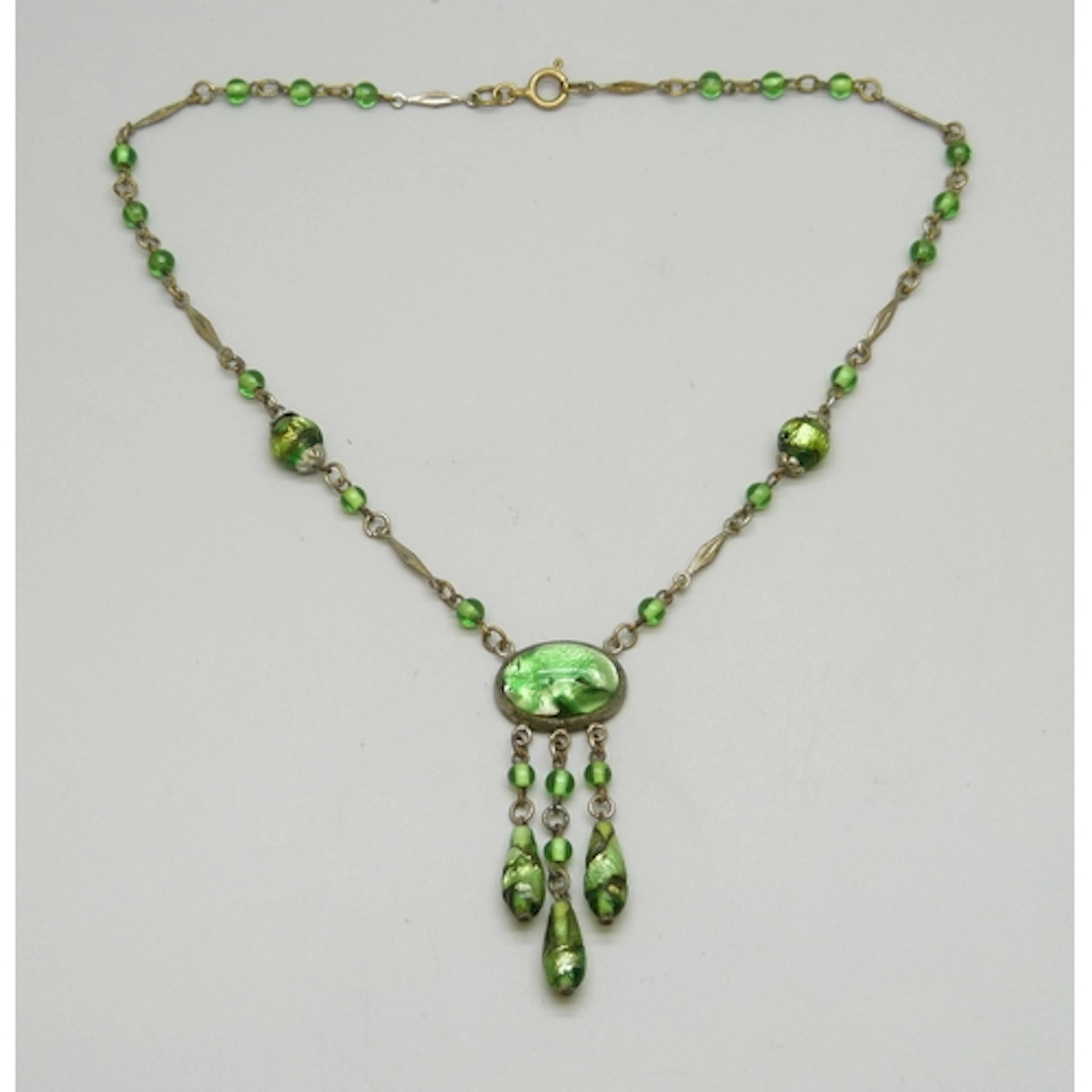 An Art Deco Czech foiled glass lavalier necklace, 38.5cm