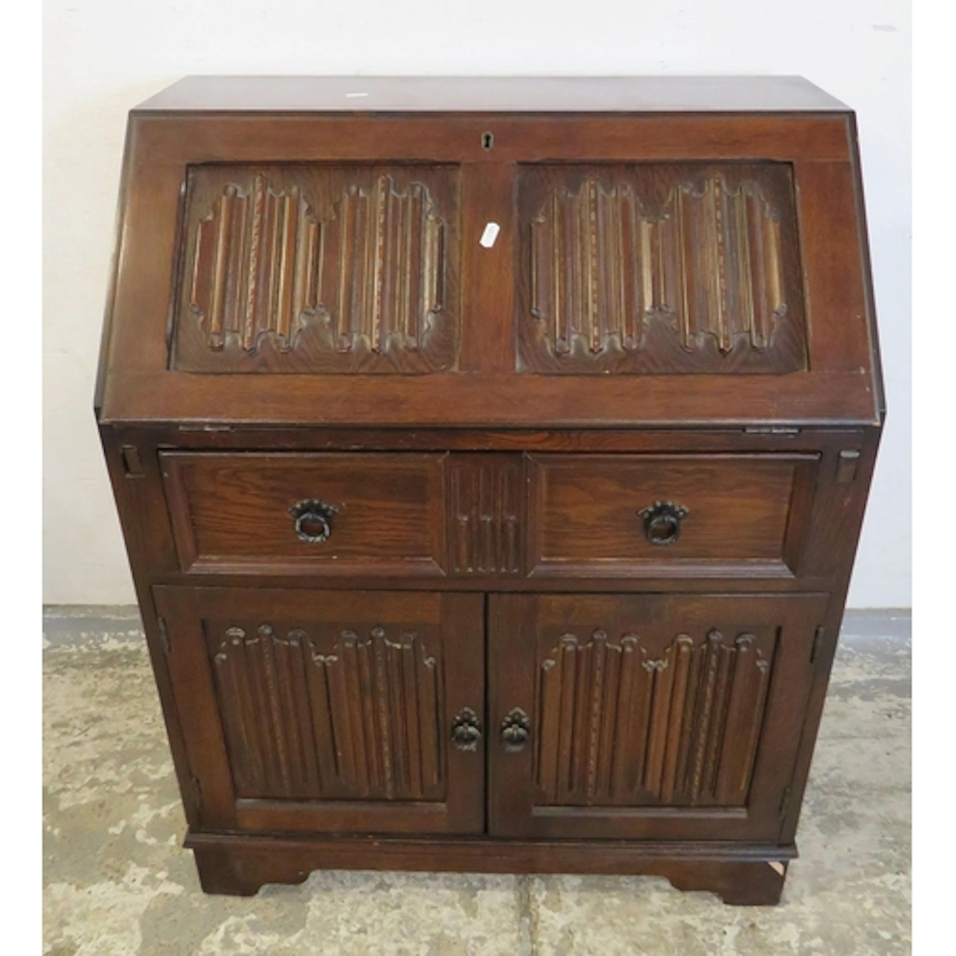 Vintage/Antique Oak Bureau, 2 cupboard doors to base, interi...