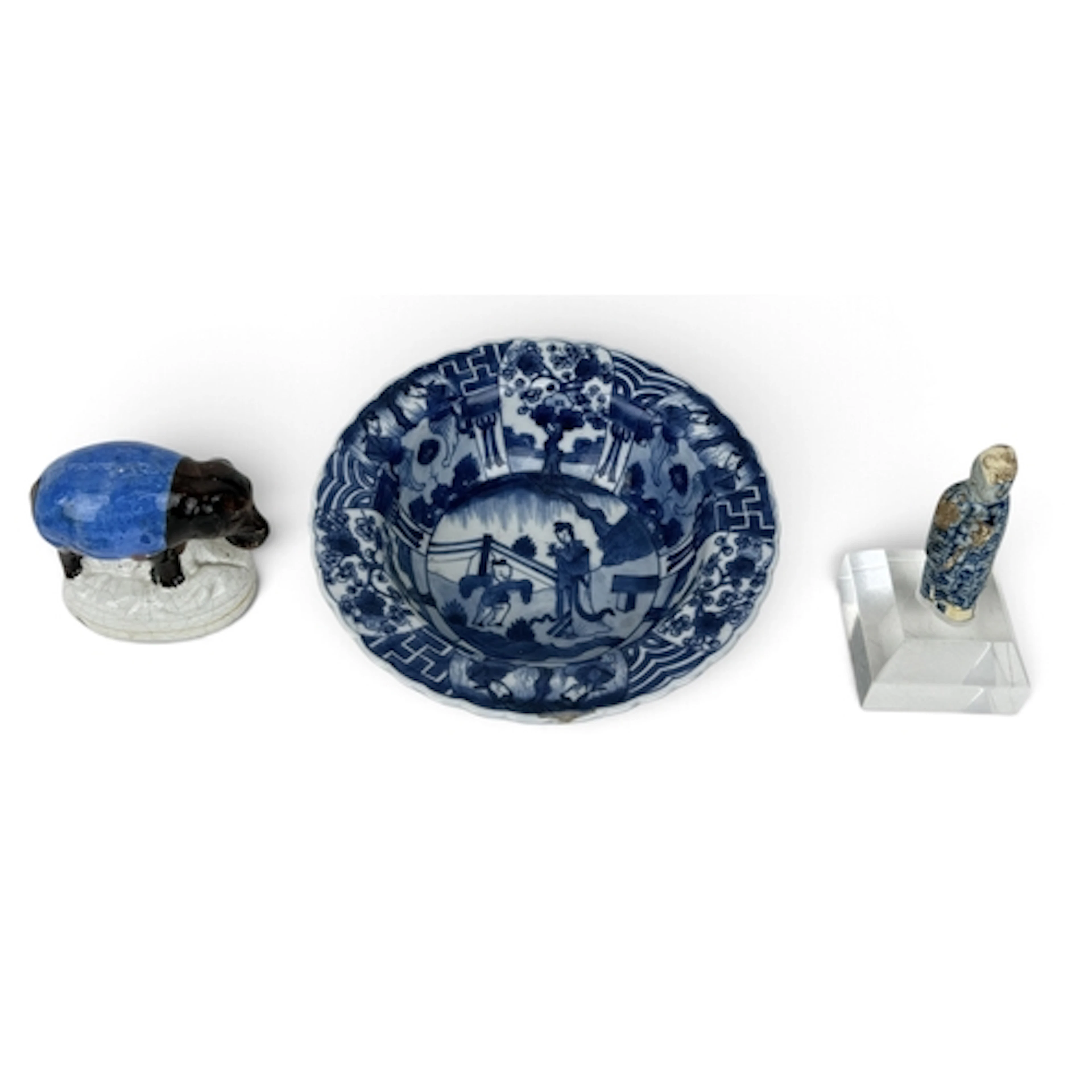 AN 18TH CENTUY CHINESE BLUE AND WHITE BOWL TOGETHER WITH A S...