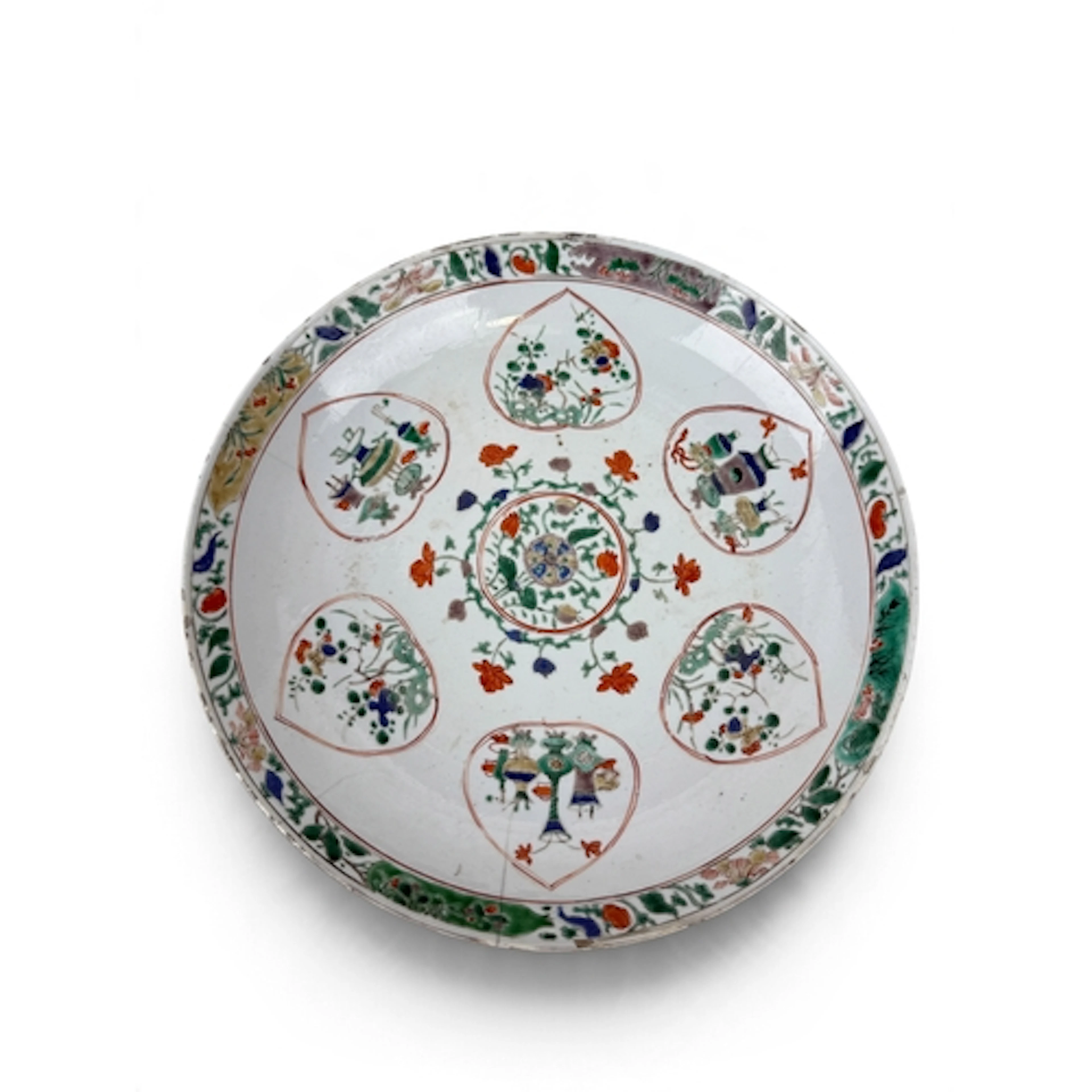 A KANGXI PERIOD FAMILLE VERTE PLATE Seal mark to verso. 27cm...