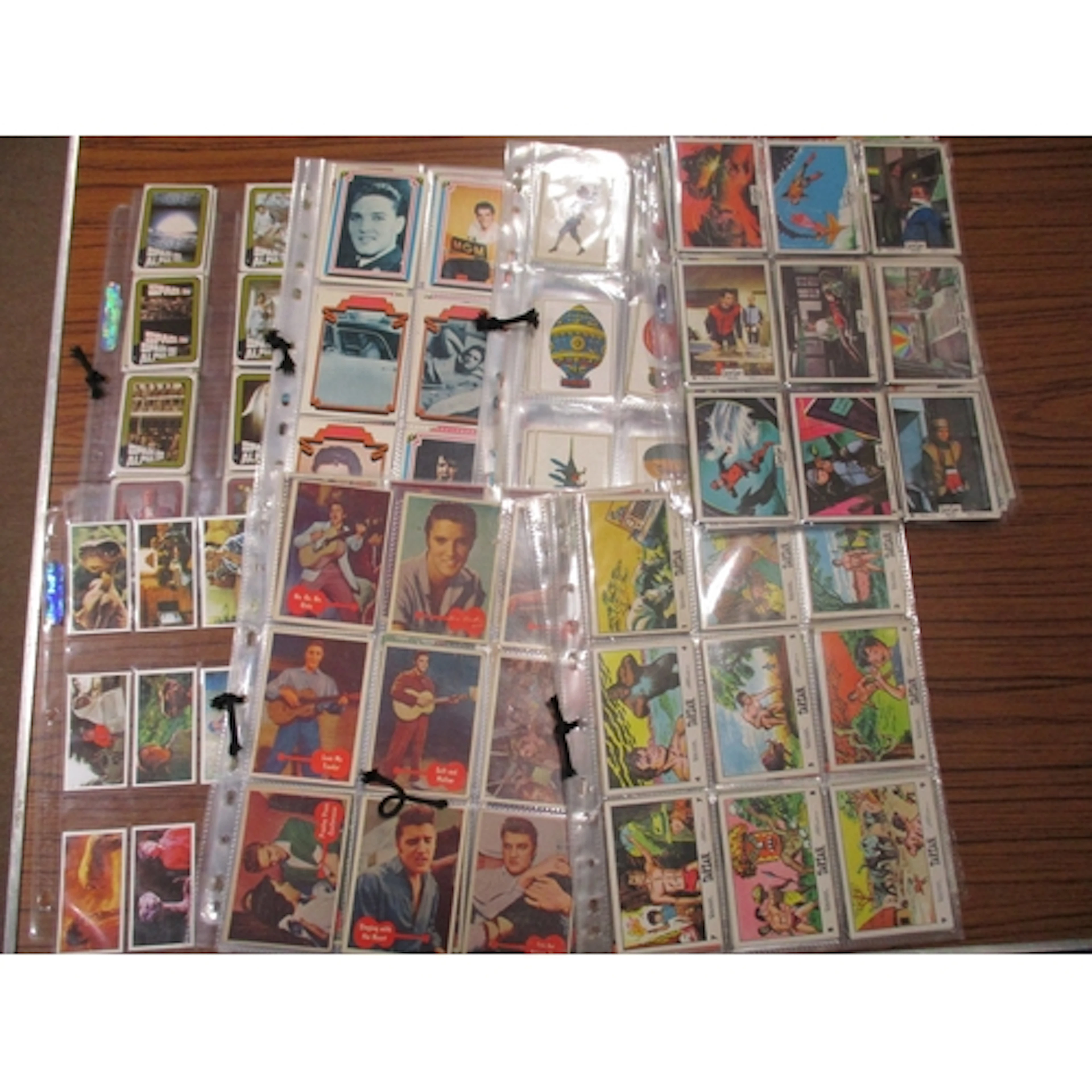 Collection of complete and part sets in plastic sleeves incl...
