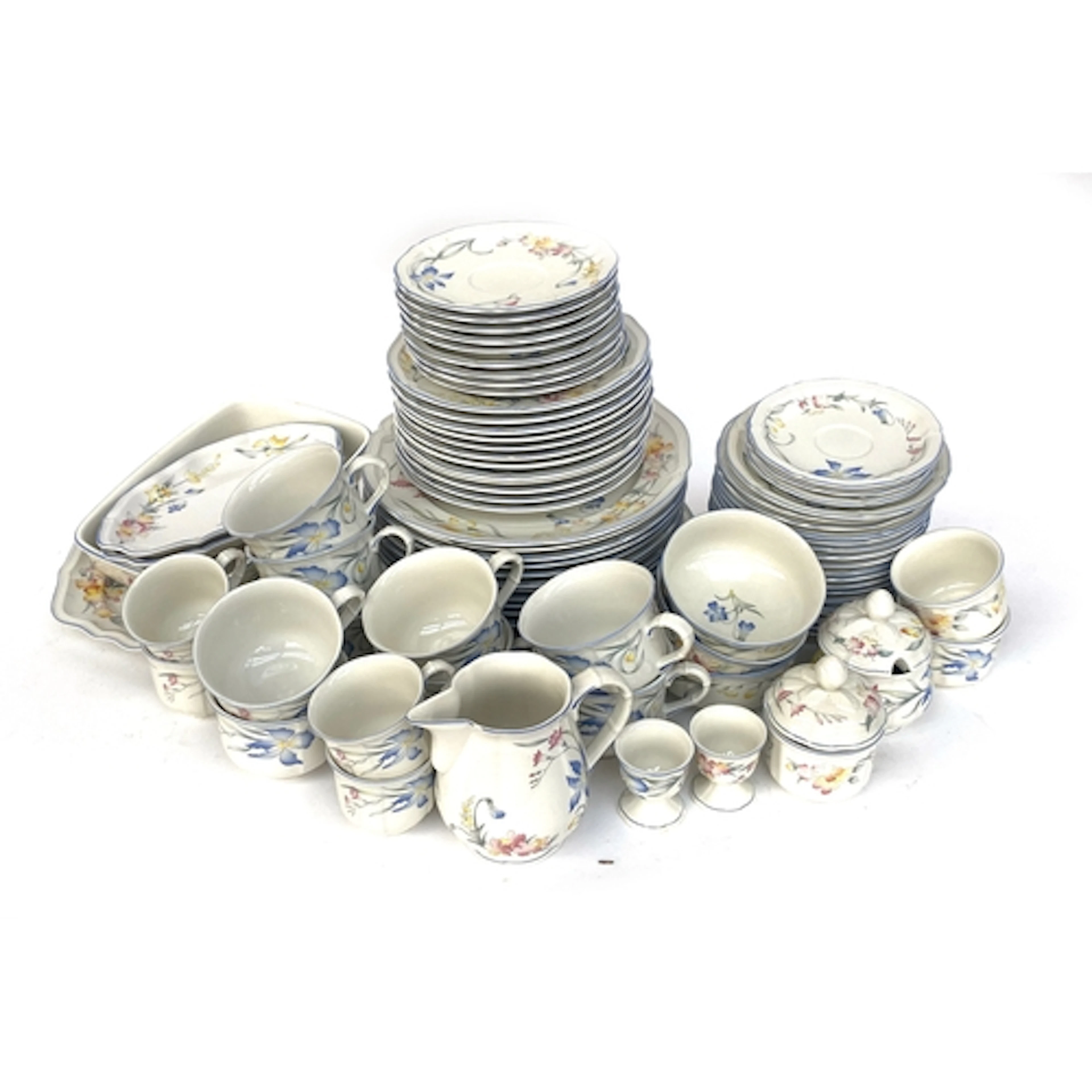 A Villeroy and Boch 'Riviera' part dinner and breakfast serv...