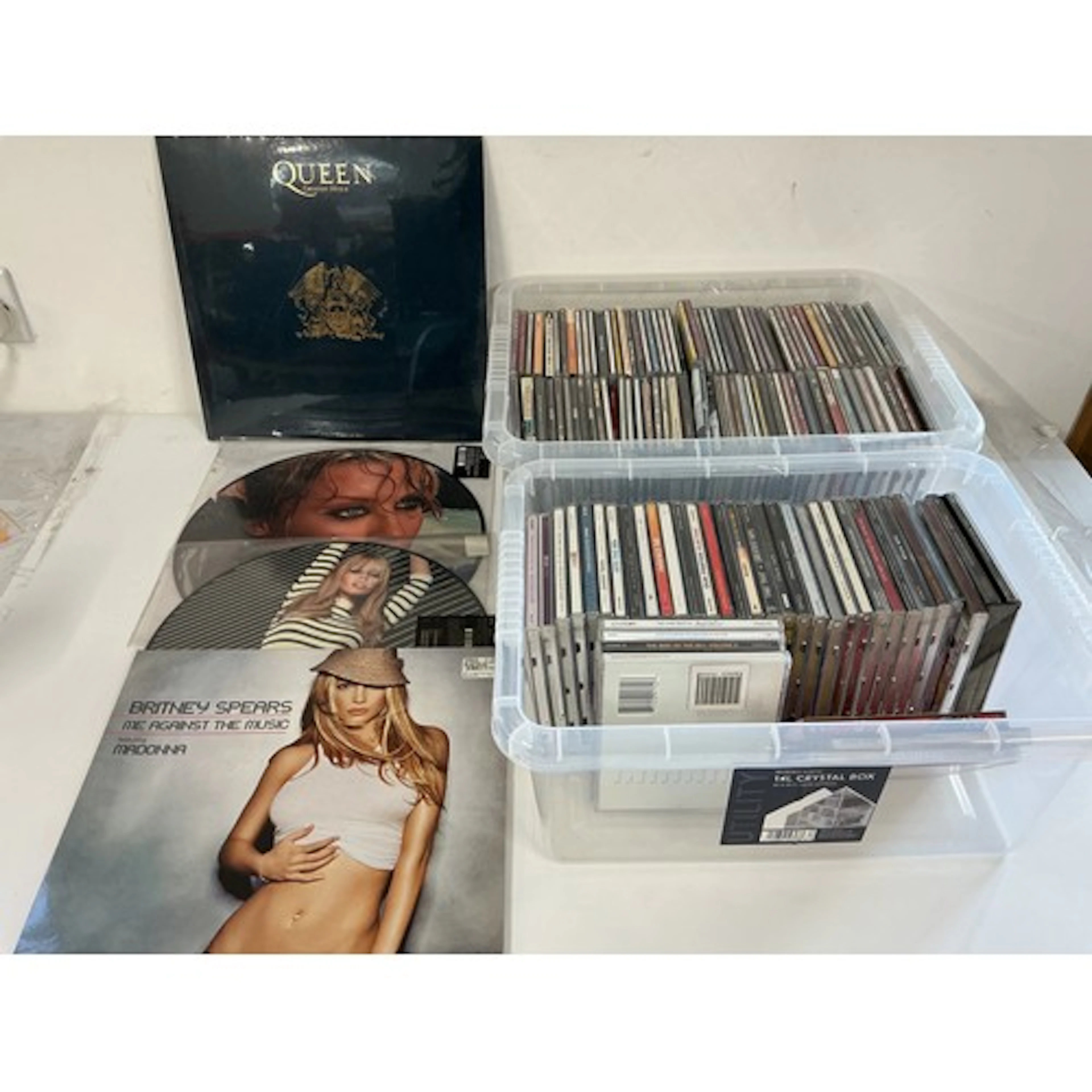 A sealed Queen 2LP Greatest Hits II, two Kylie Minogue 12” s...