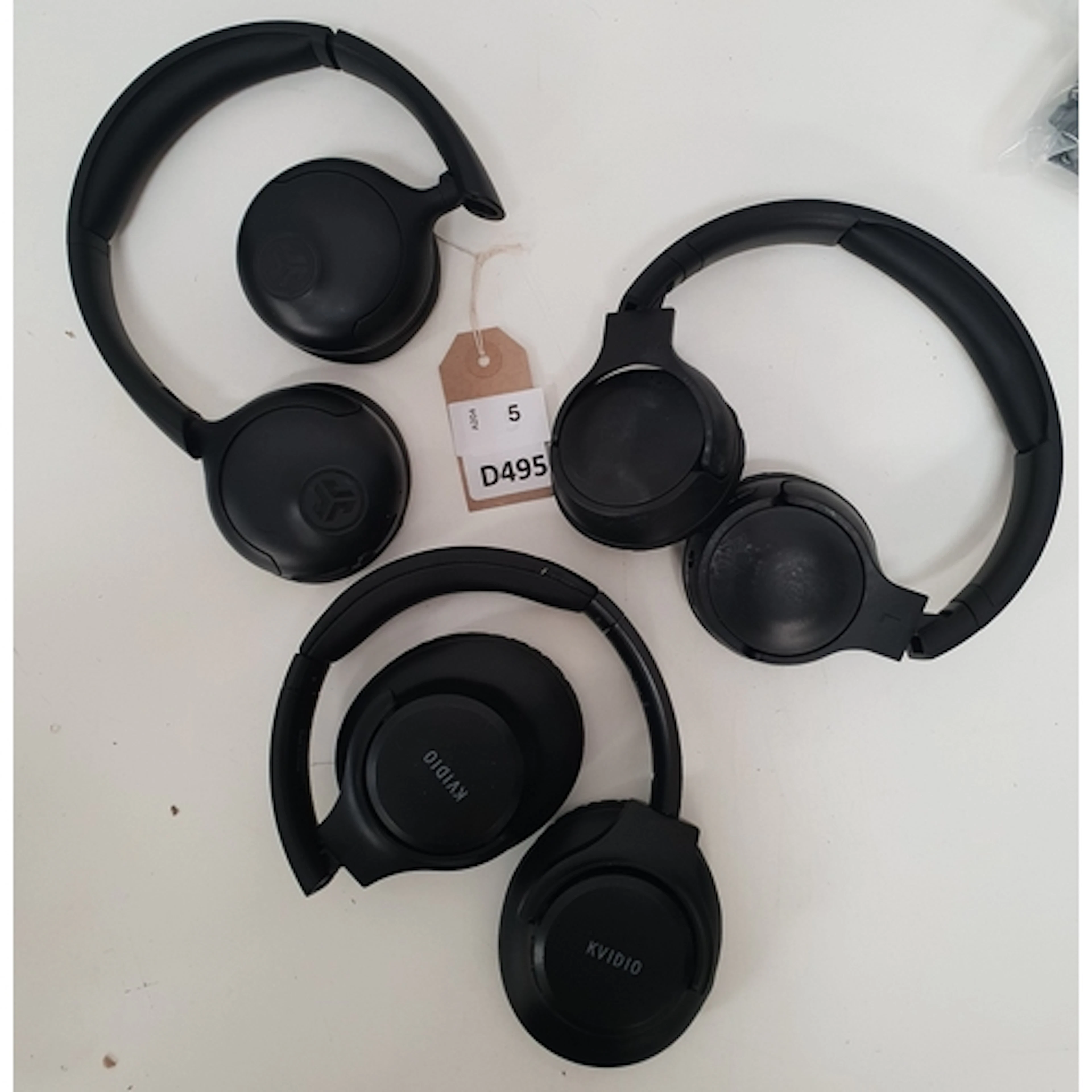 ONE BAG OF HEADPHONES including Kvidio and JLAB