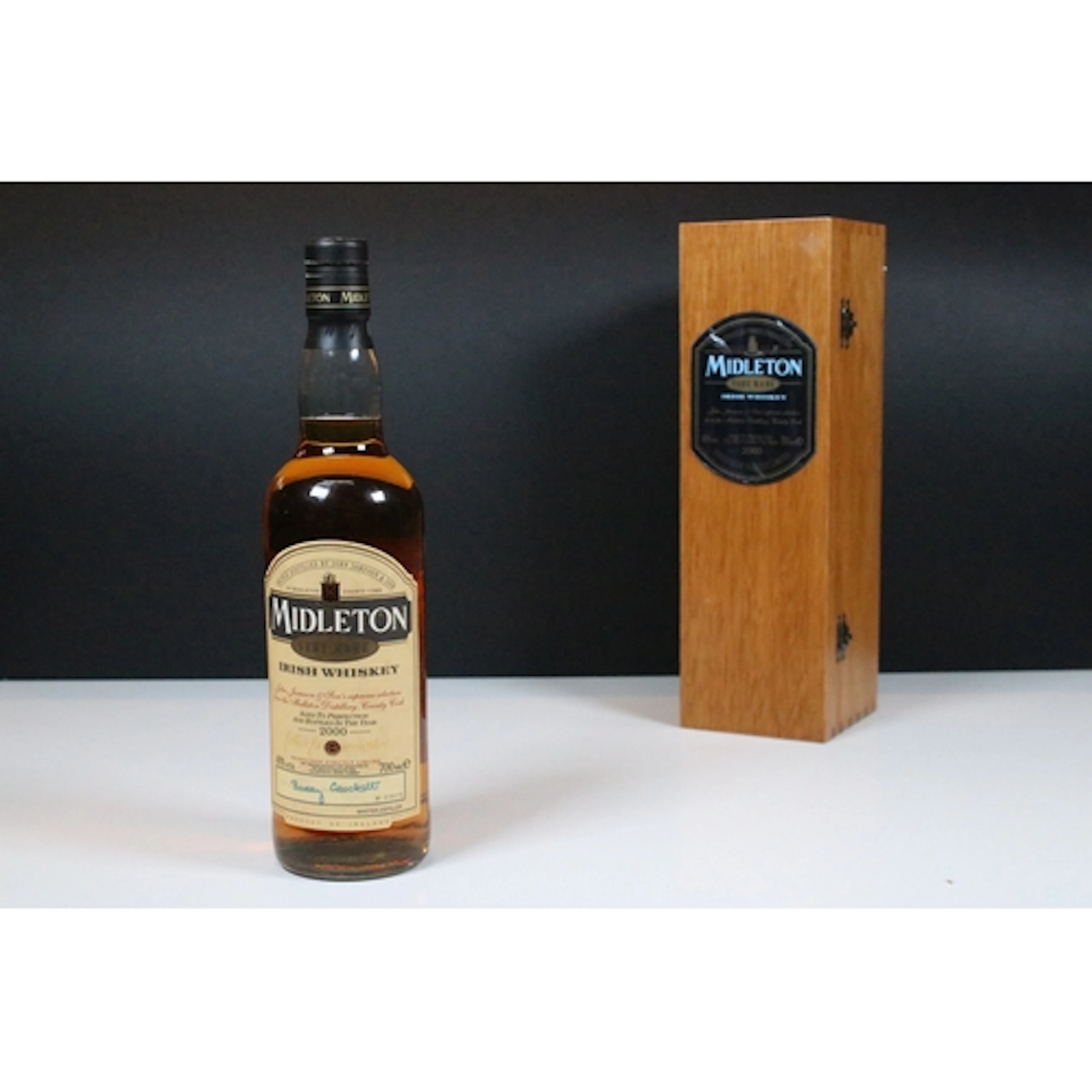 Bottle of Midleton Irish Whiskey, 2000, Barry Crockett, 70cl...