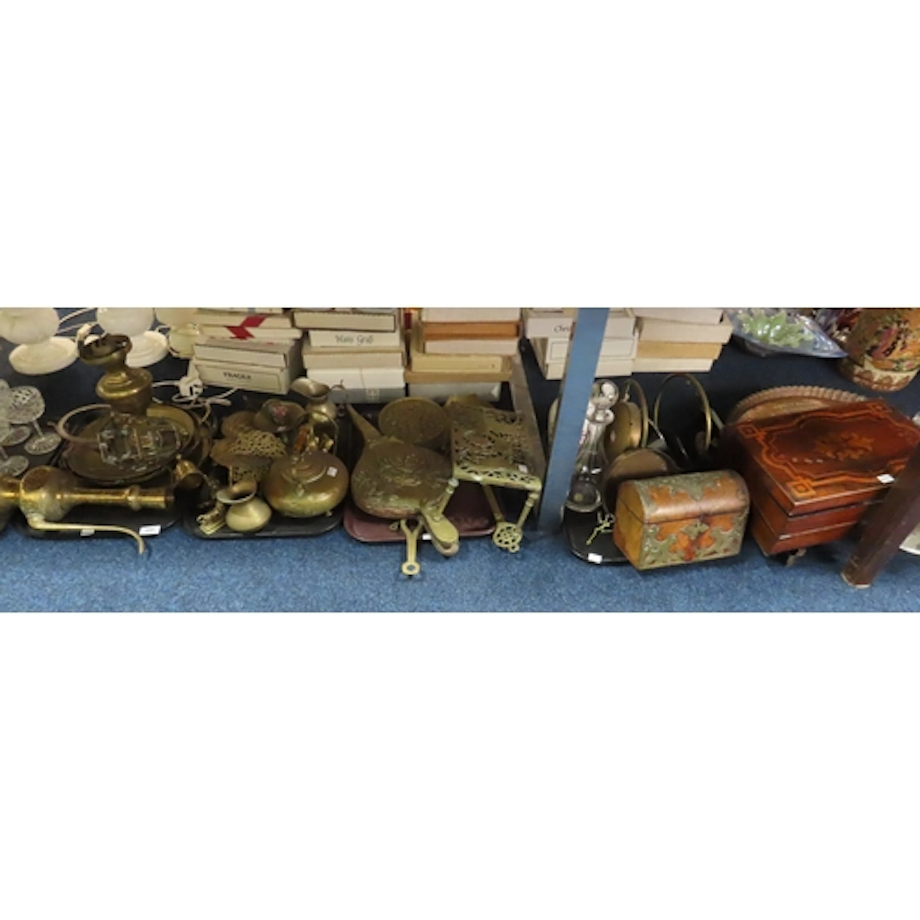 Assorted brassware including trivet, bellows, chestnut pans,...