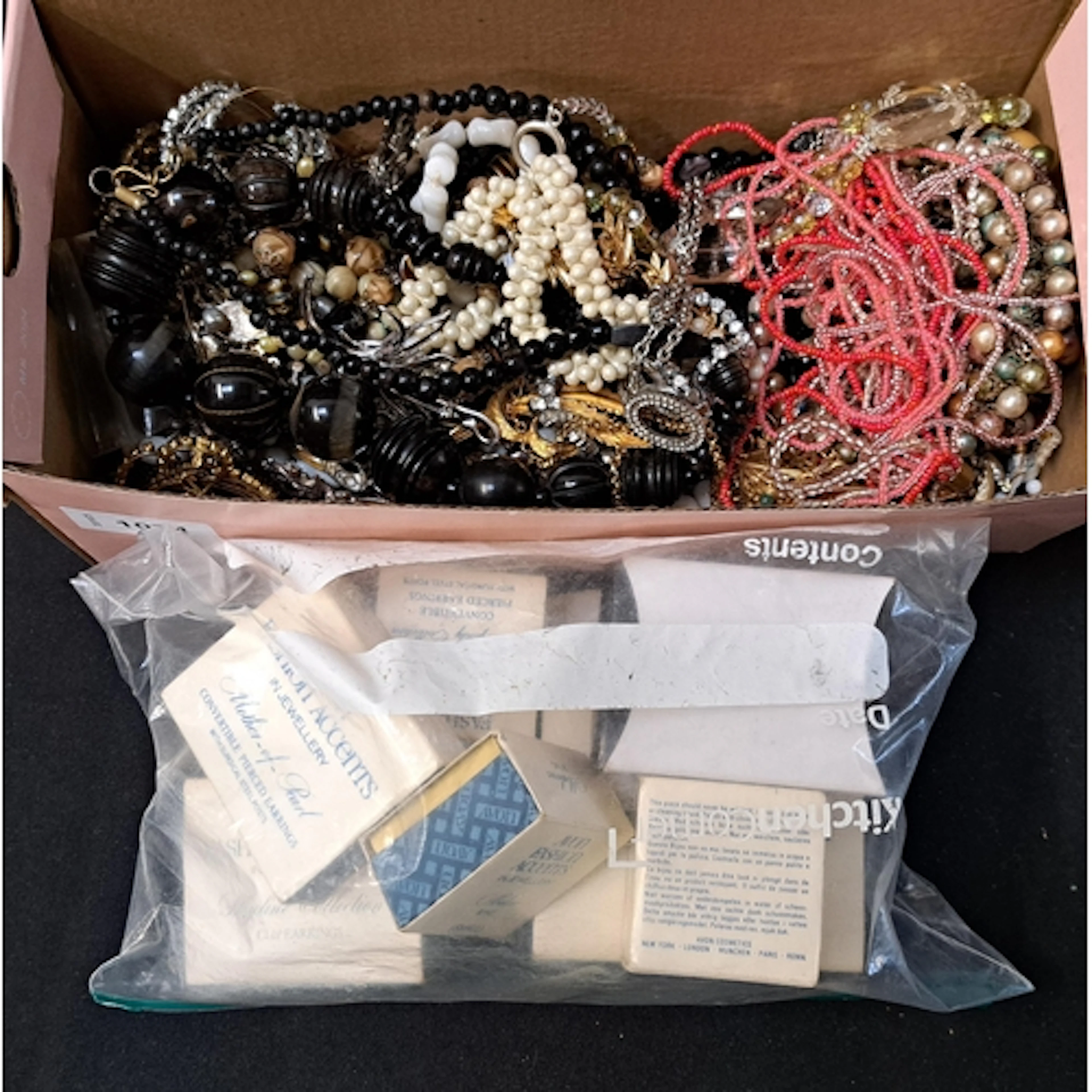 SELECTION OF VINTAGE COSTUME JEWELLERY including various box...