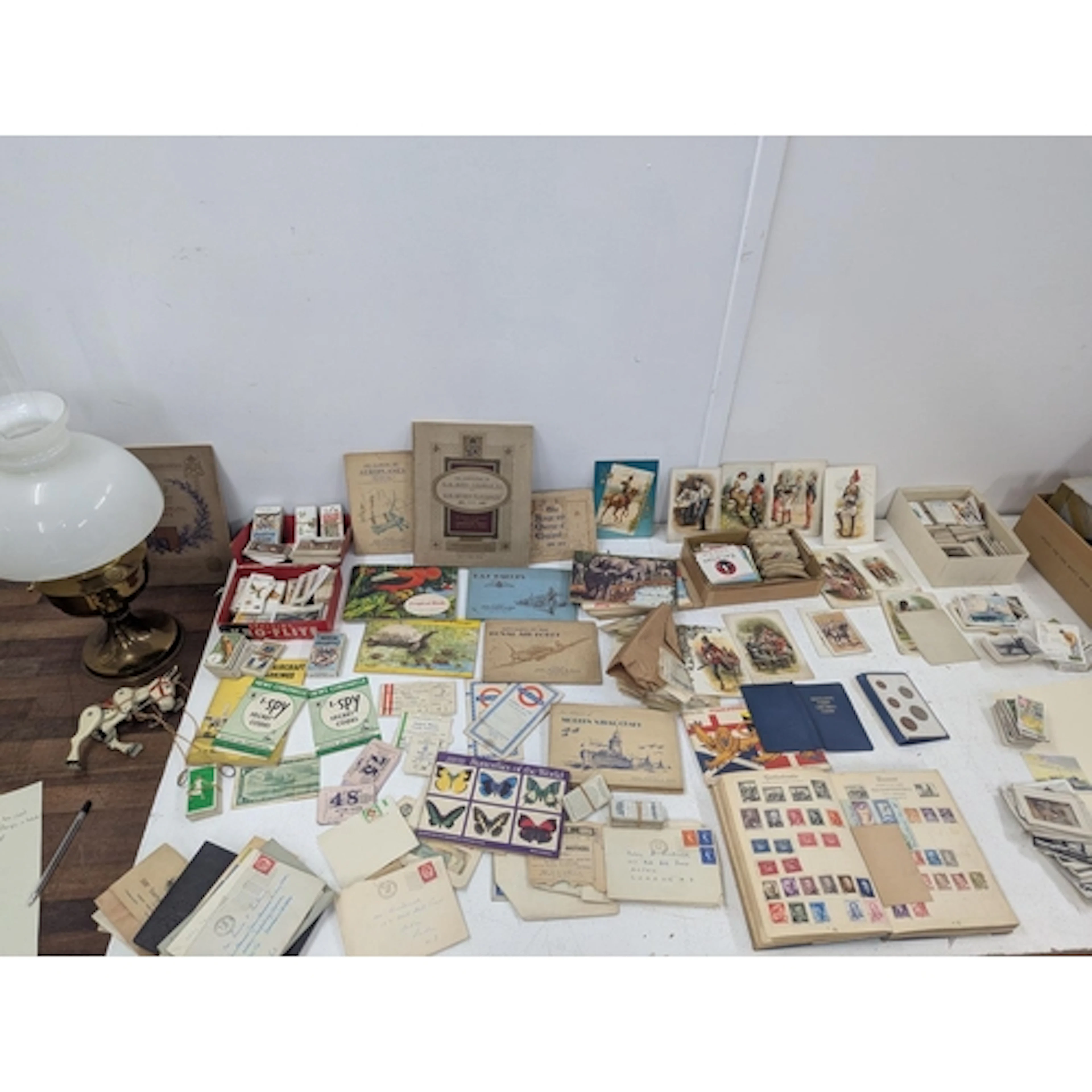 Collectables to include cigarette and tea cards, Victorian C...