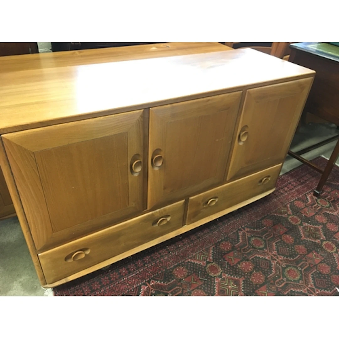 Ercol Windsor Golden Elm Mid Century Sideboard on Castors 13...