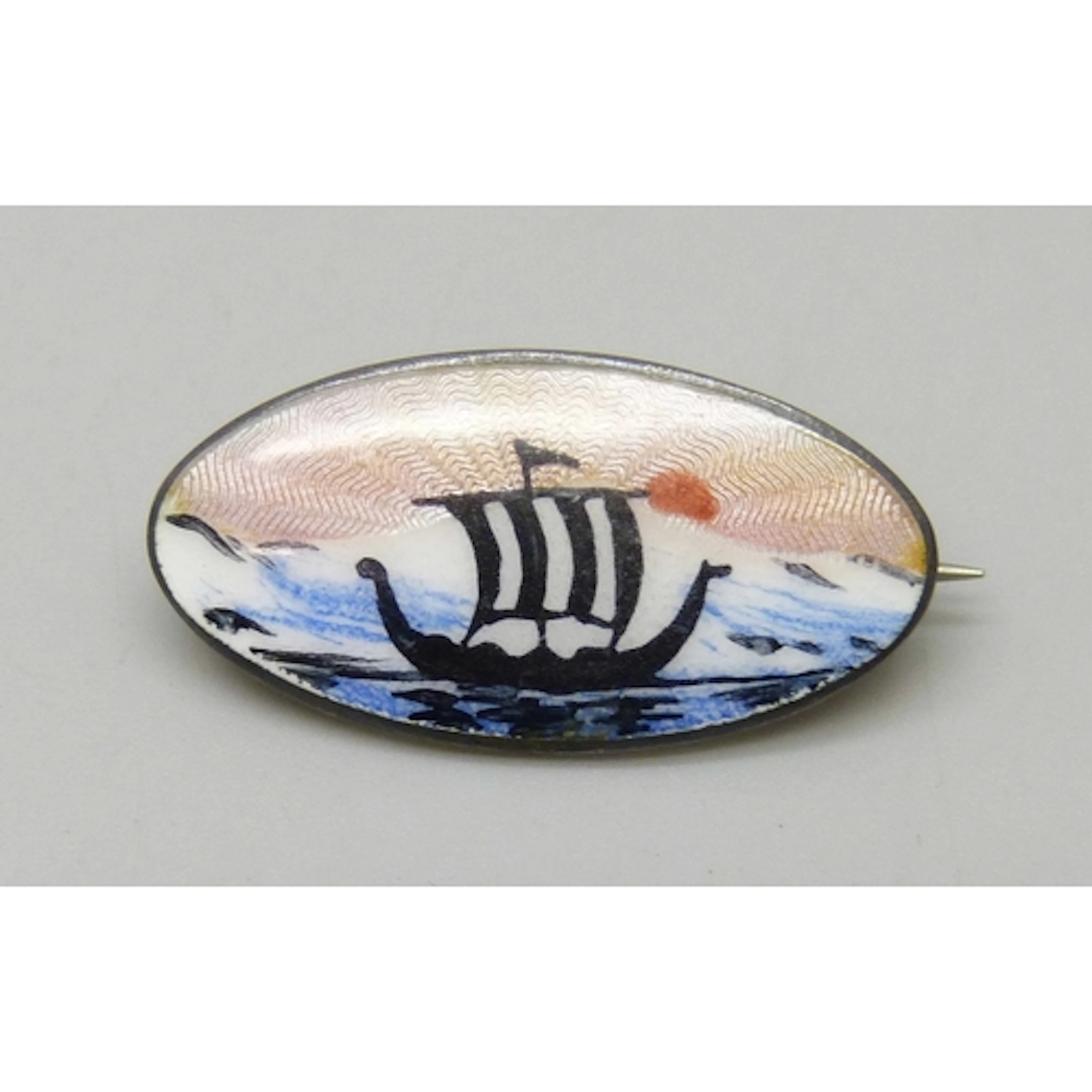 A Norwegian silver and enamel brooch, 2.4cm