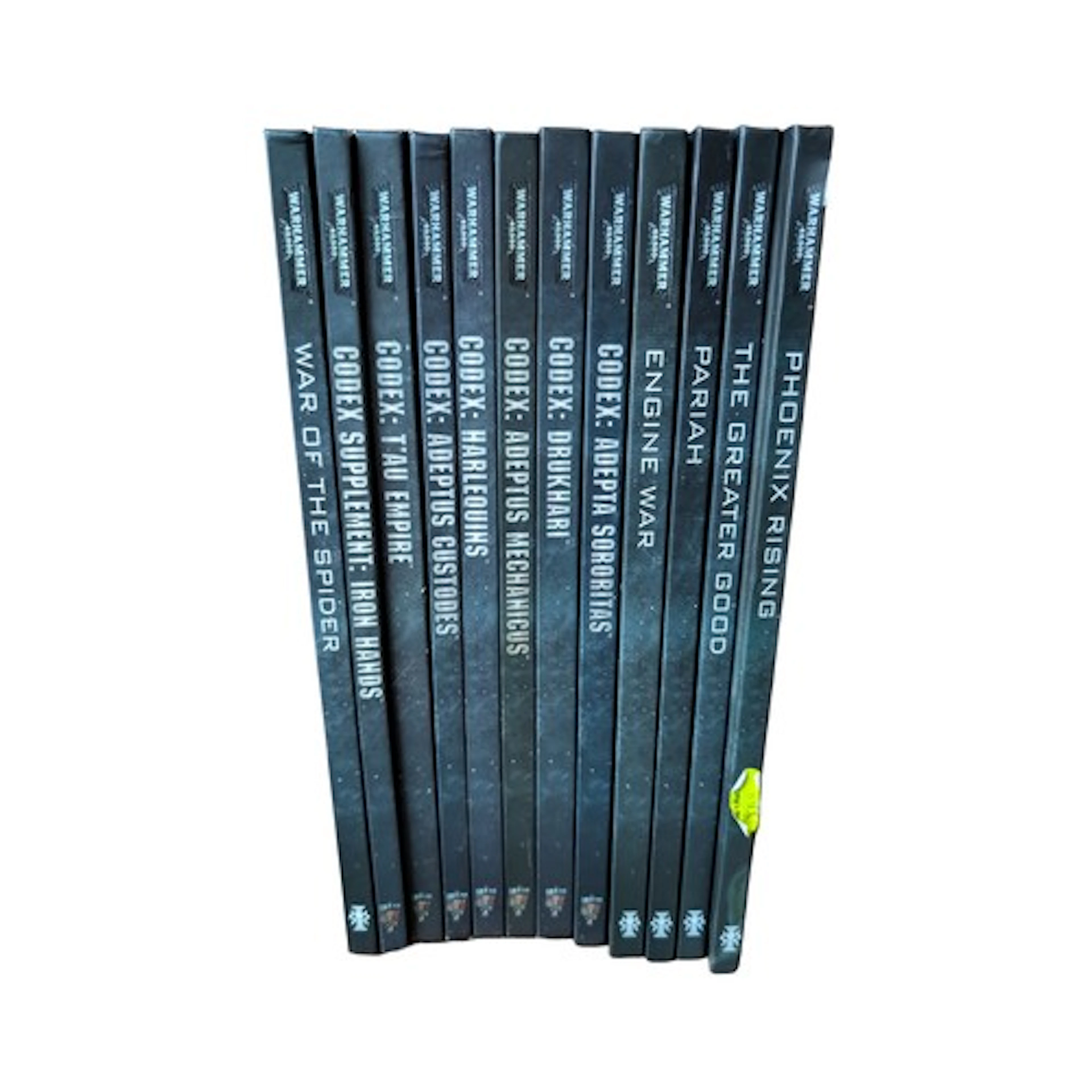 12 x Warhammer 40k hardback gaming rulebooks and codices, in...