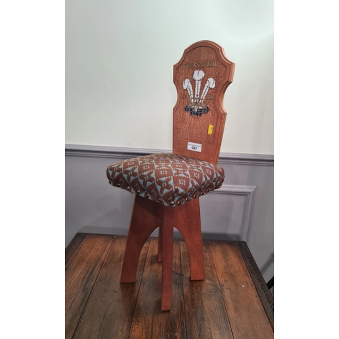 A childs Prince of Wales Investiture Chair, (R2).