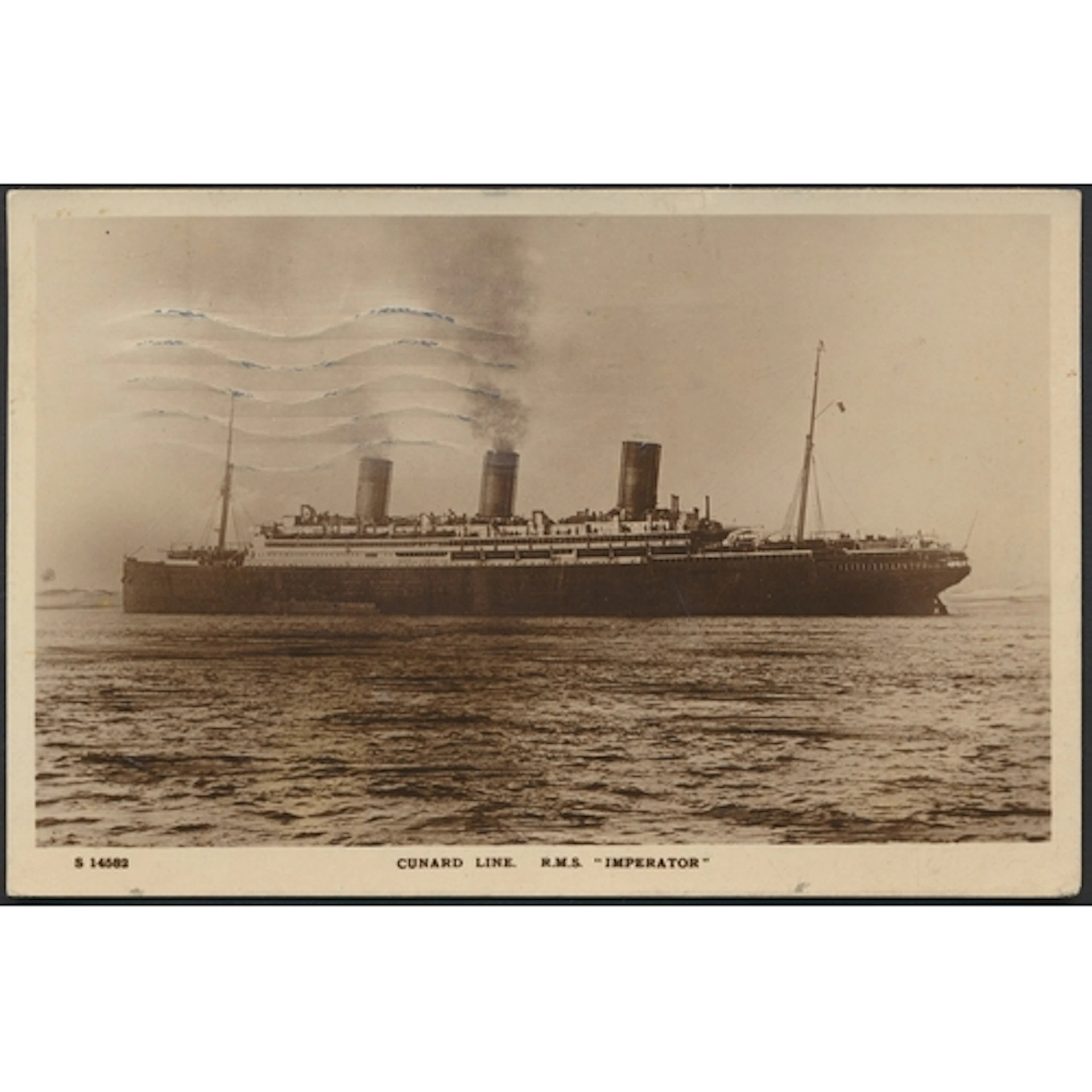 Shipping. Coln in 4 albums of vintage and modern cards, with...