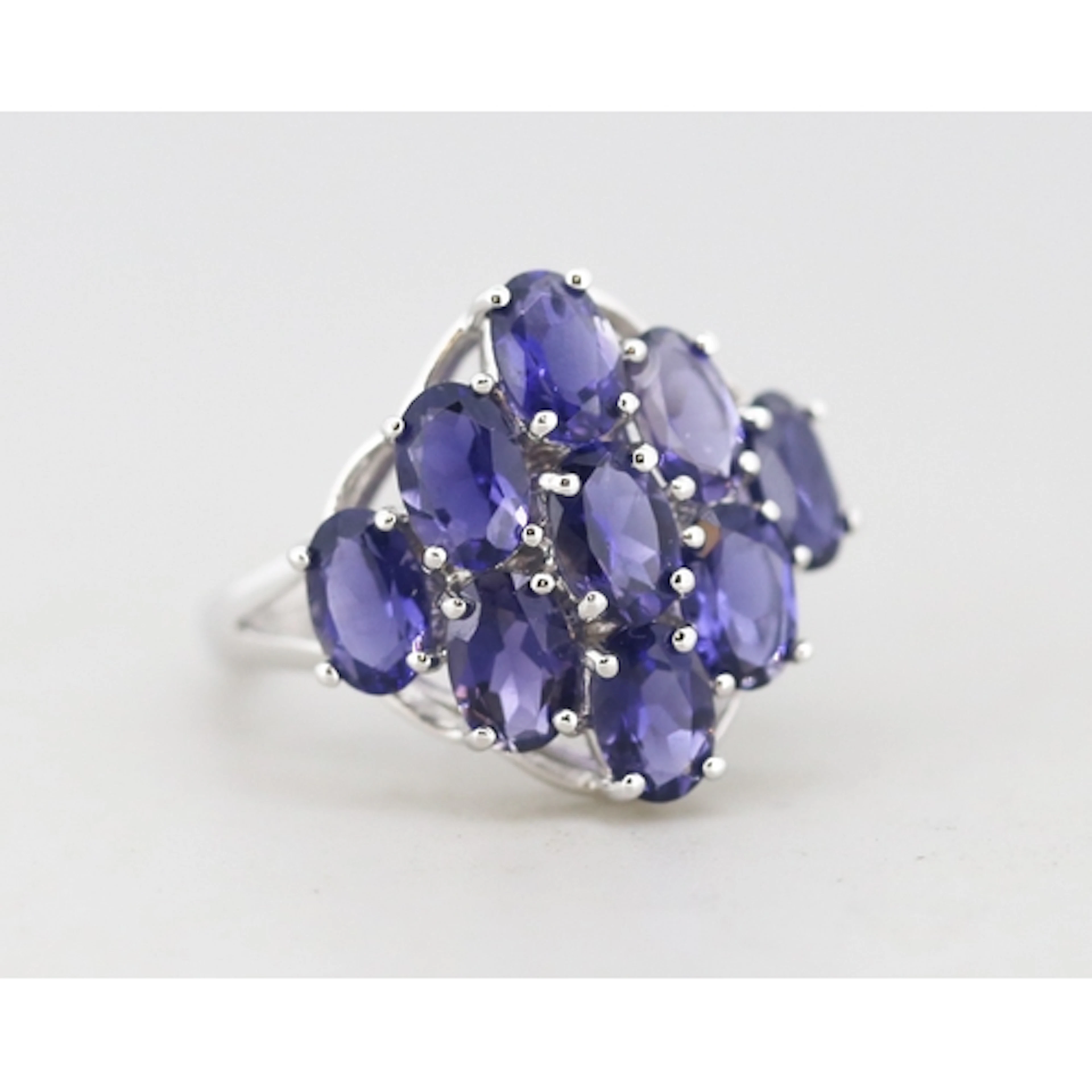 Attractively Detailed, Iolite Cluster Set Ring, Mounted in 1...