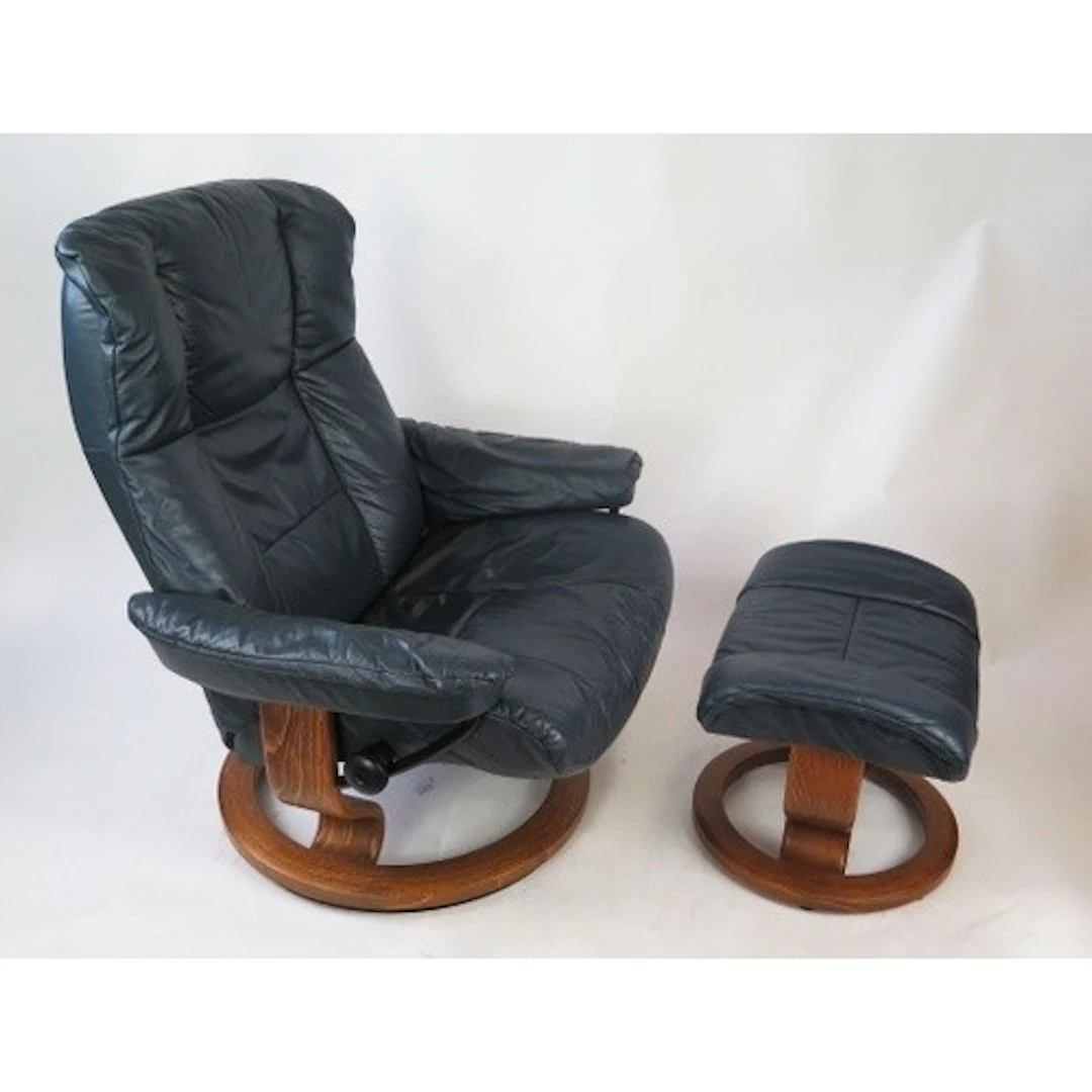 Ekorness Stressless leather reclining chair with matching st...