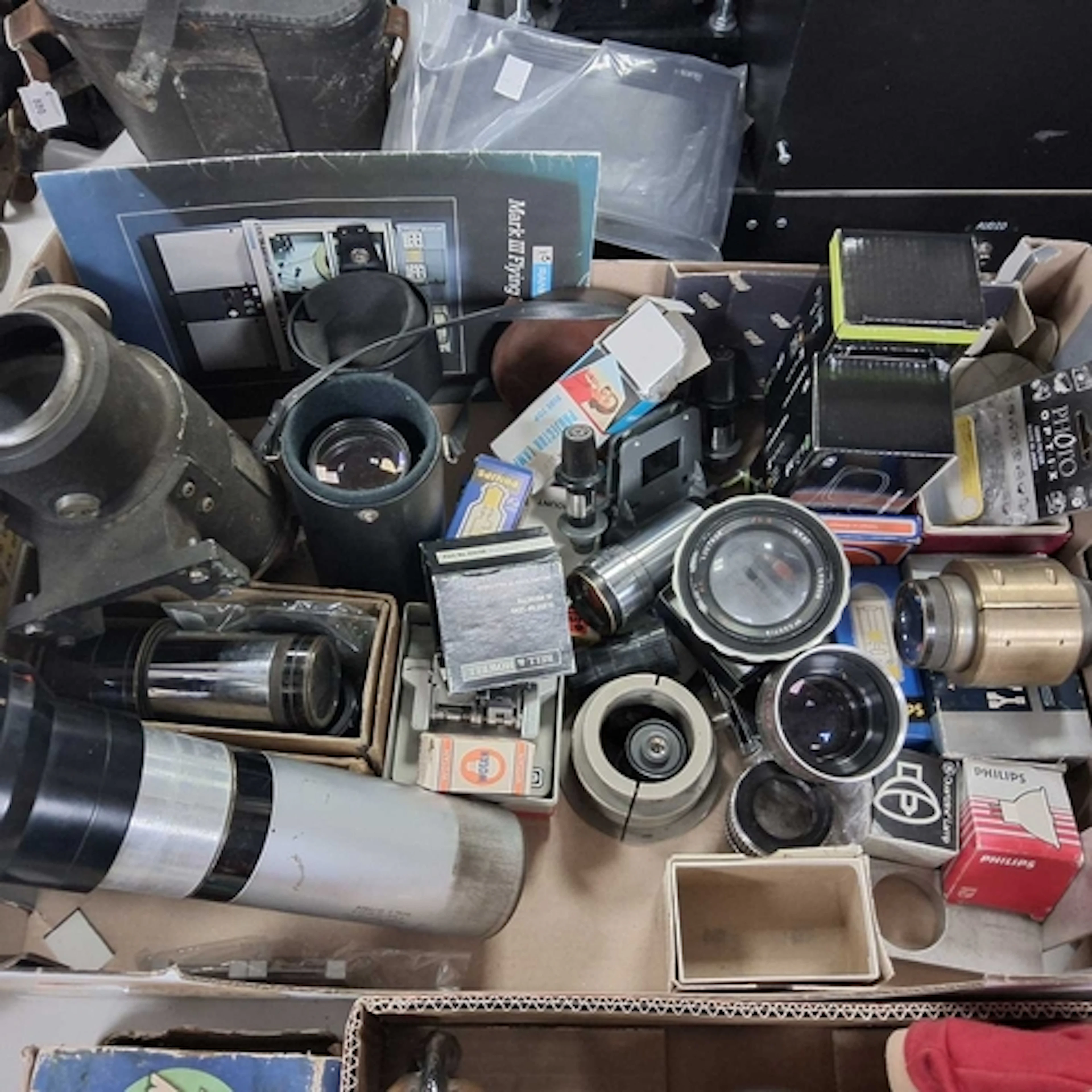 ONE BOX OF ASSORTED PHOTOGRAPHY ACCESSORIES ETC to include a...