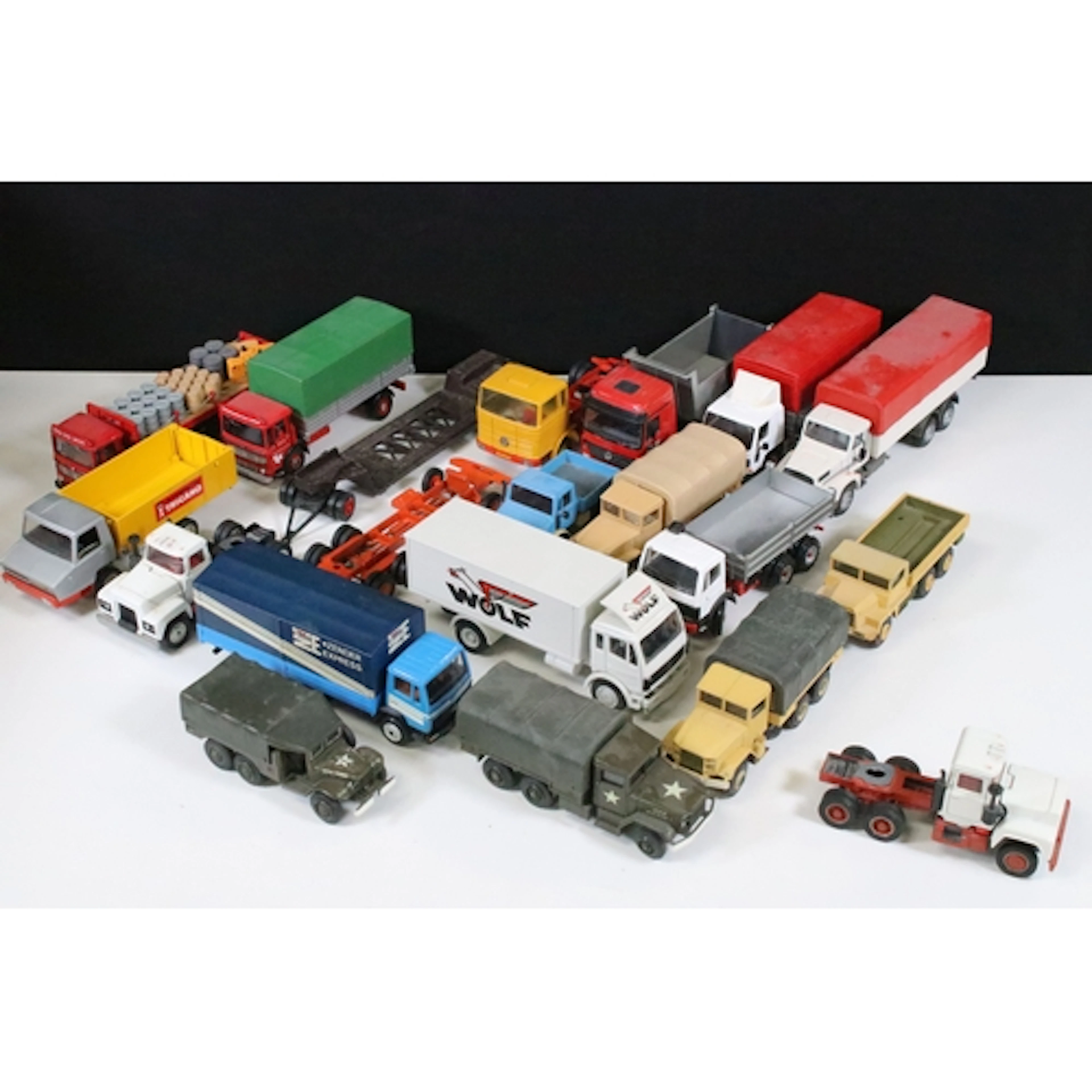 Collection of commercial and haulage diecast models to inclu...
