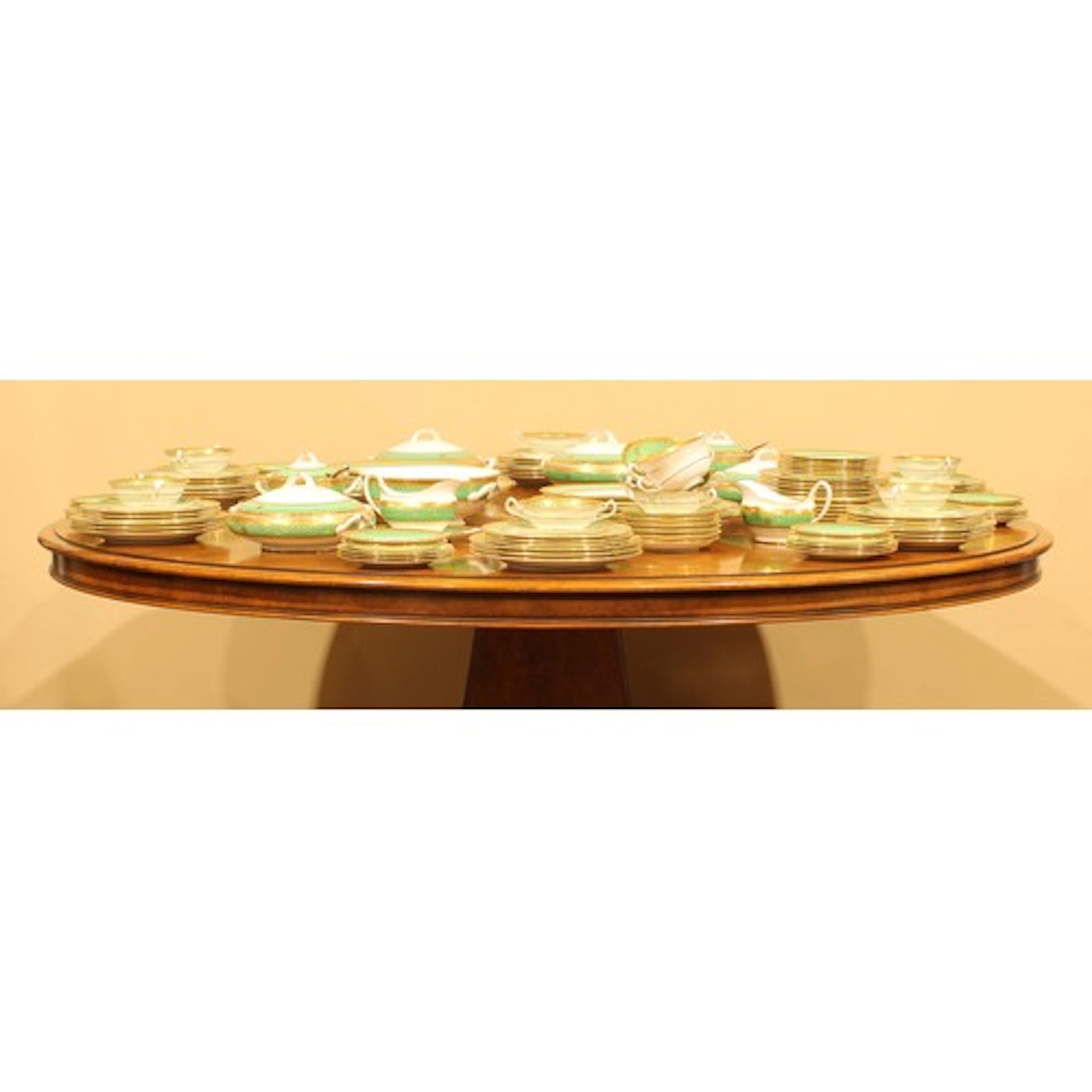 An early 20th century impressive and bespoke Royal Crown Der...