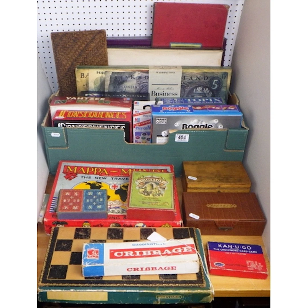 A qty of various board games etc (2)